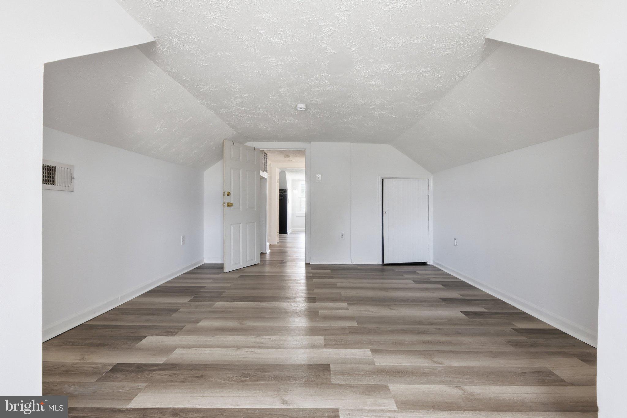 ESSEX - Residential
