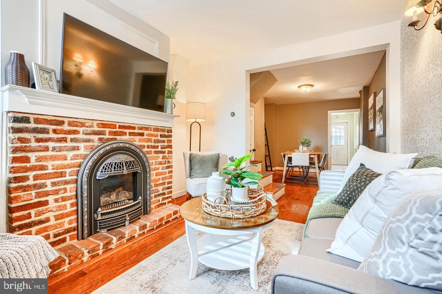 FEDERAL HILL HISTORIC DISTRICT - Residential Lease
