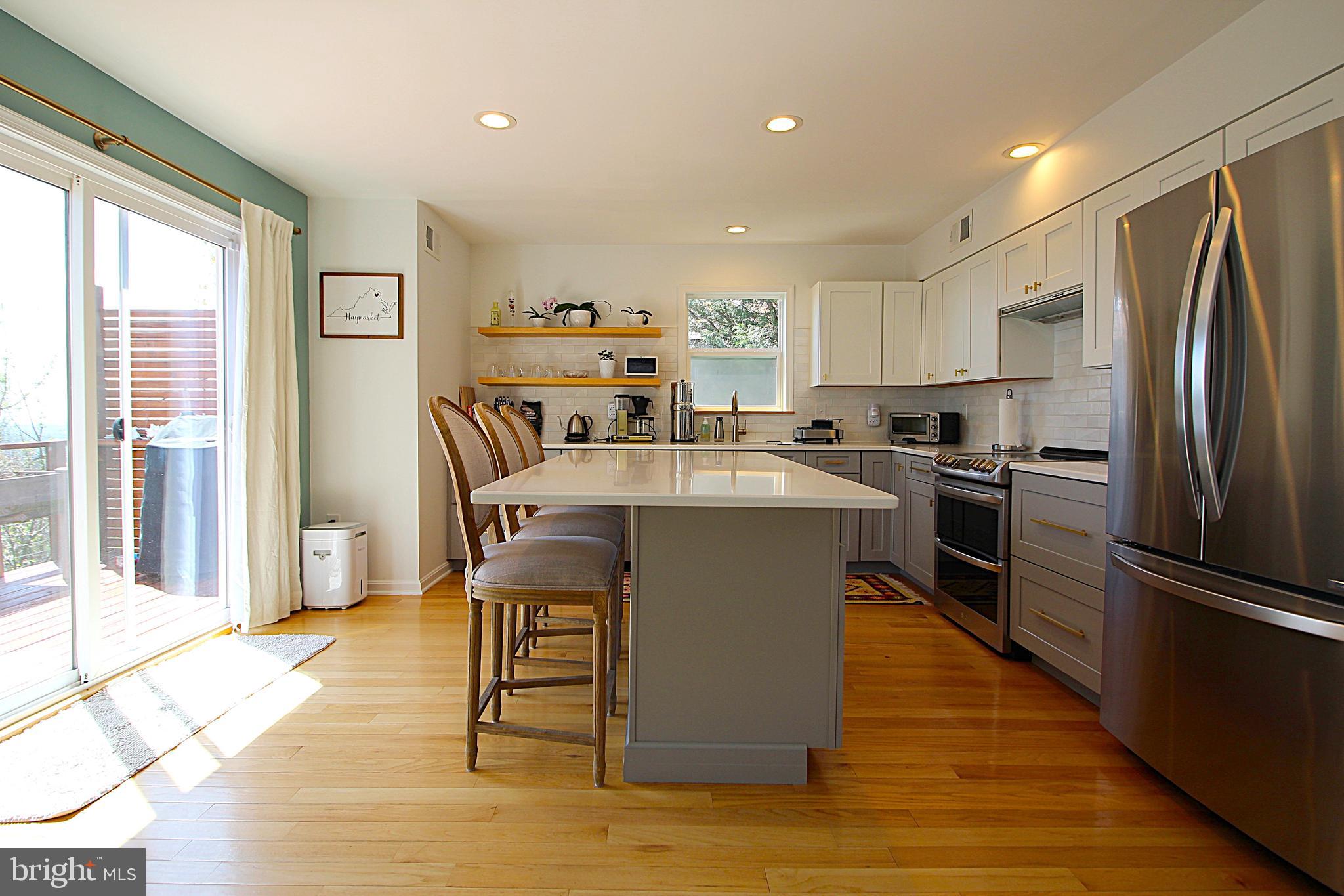 BULL RUN MOUNTAIN ESTATE - Residential Lease