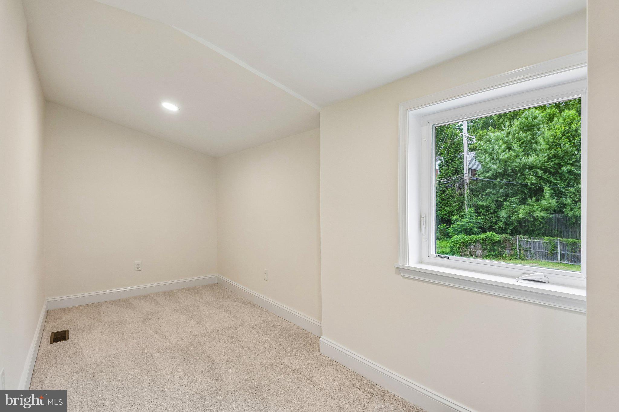 HOLMEHURST - Residential