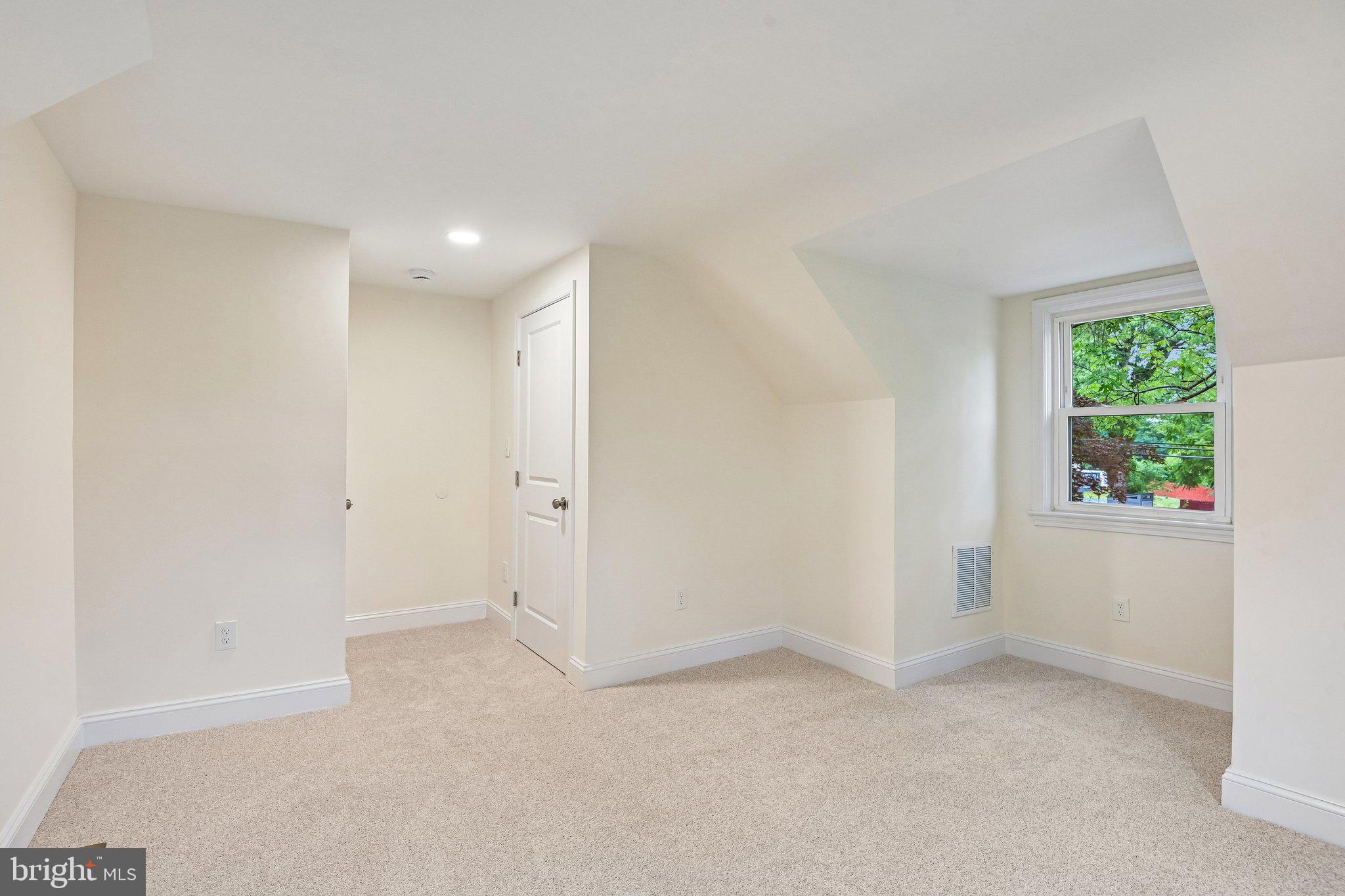 HOLMEHURST - Residential