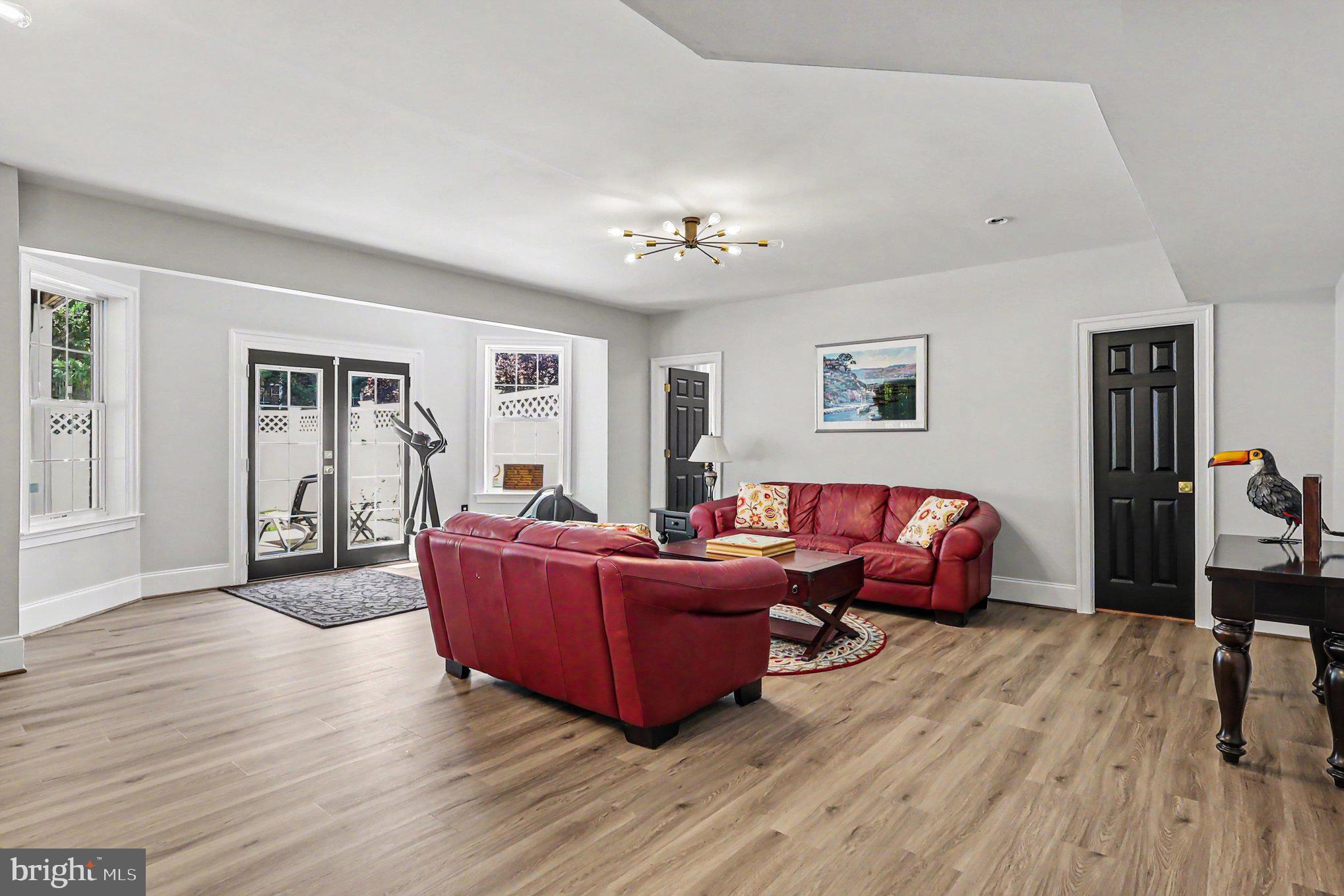 MEADOWBRANCH - Residential