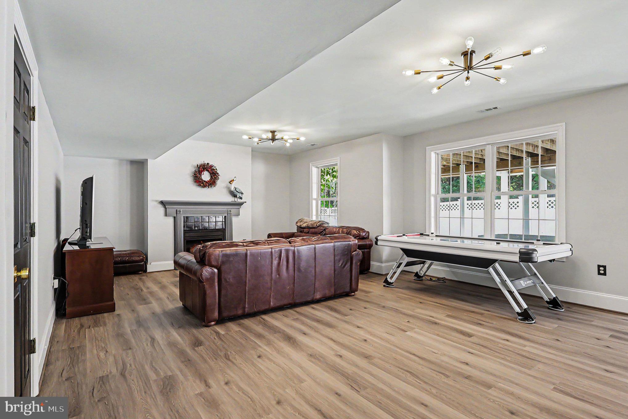MEADOWBRANCH - Residential