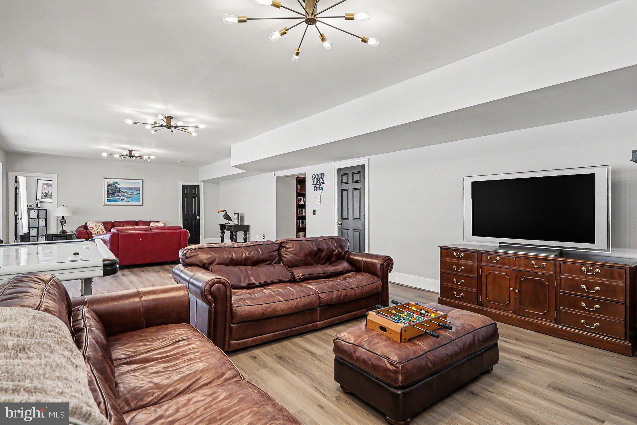 MEADOWBRANCH - Residential