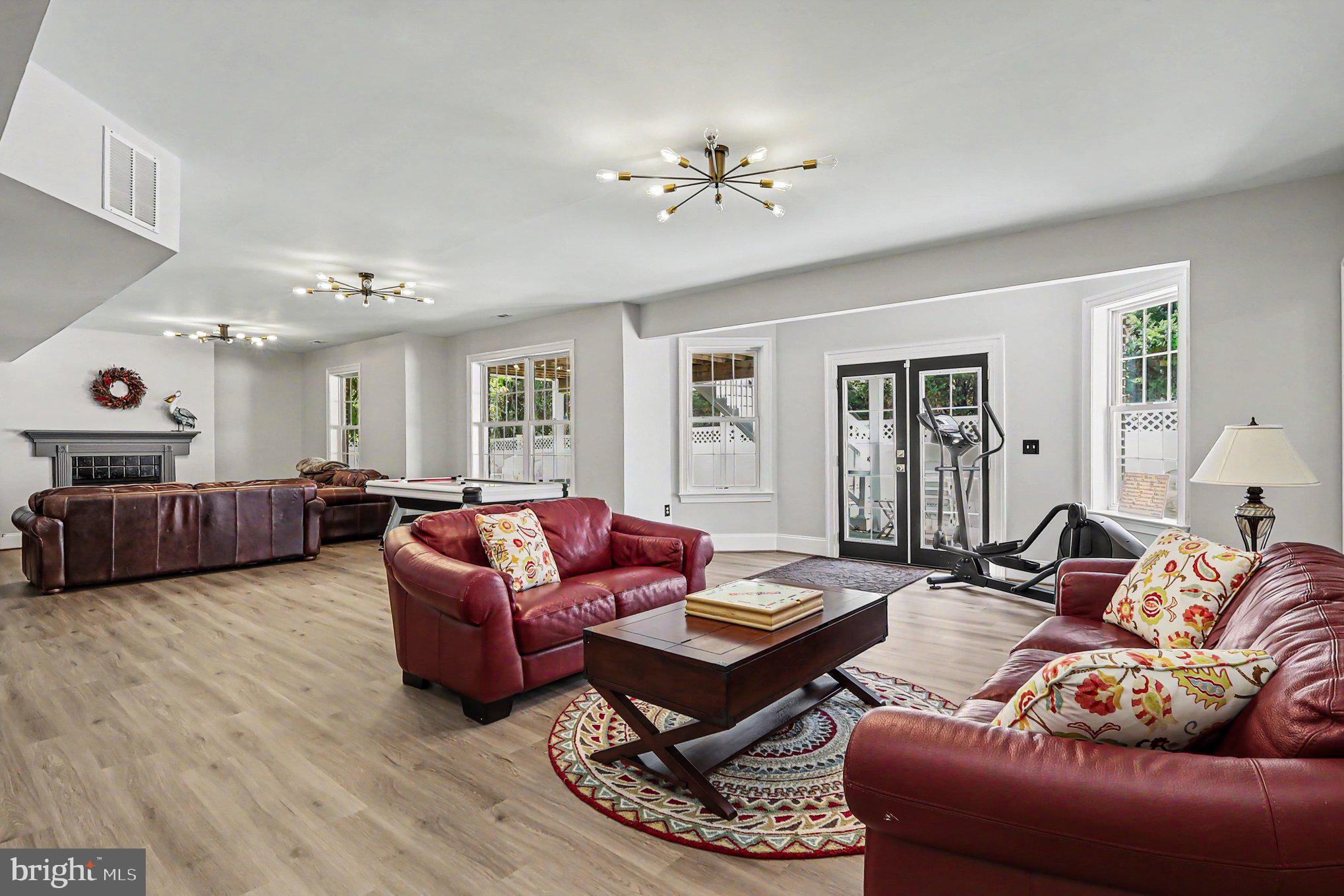 MEADOWBRANCH - Residential