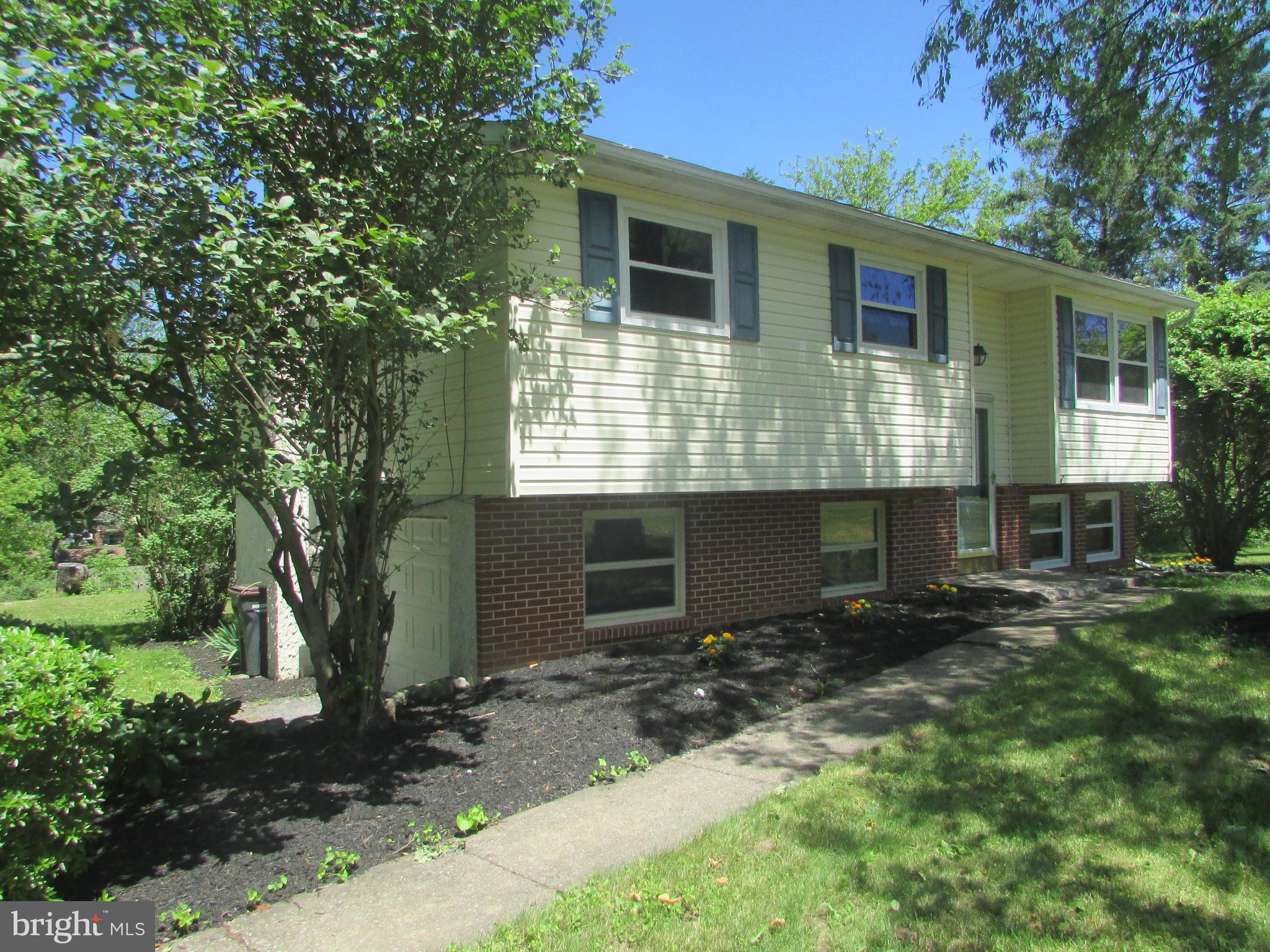 FAIRBROOK - Residential