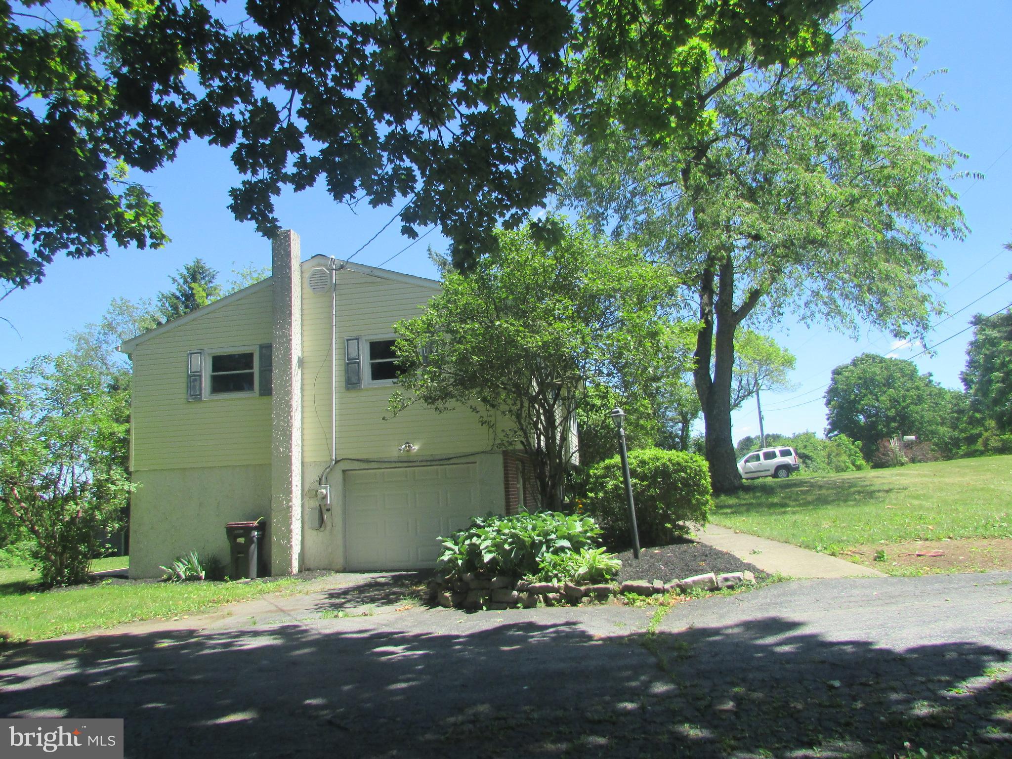 FAIRBROOK - Residential