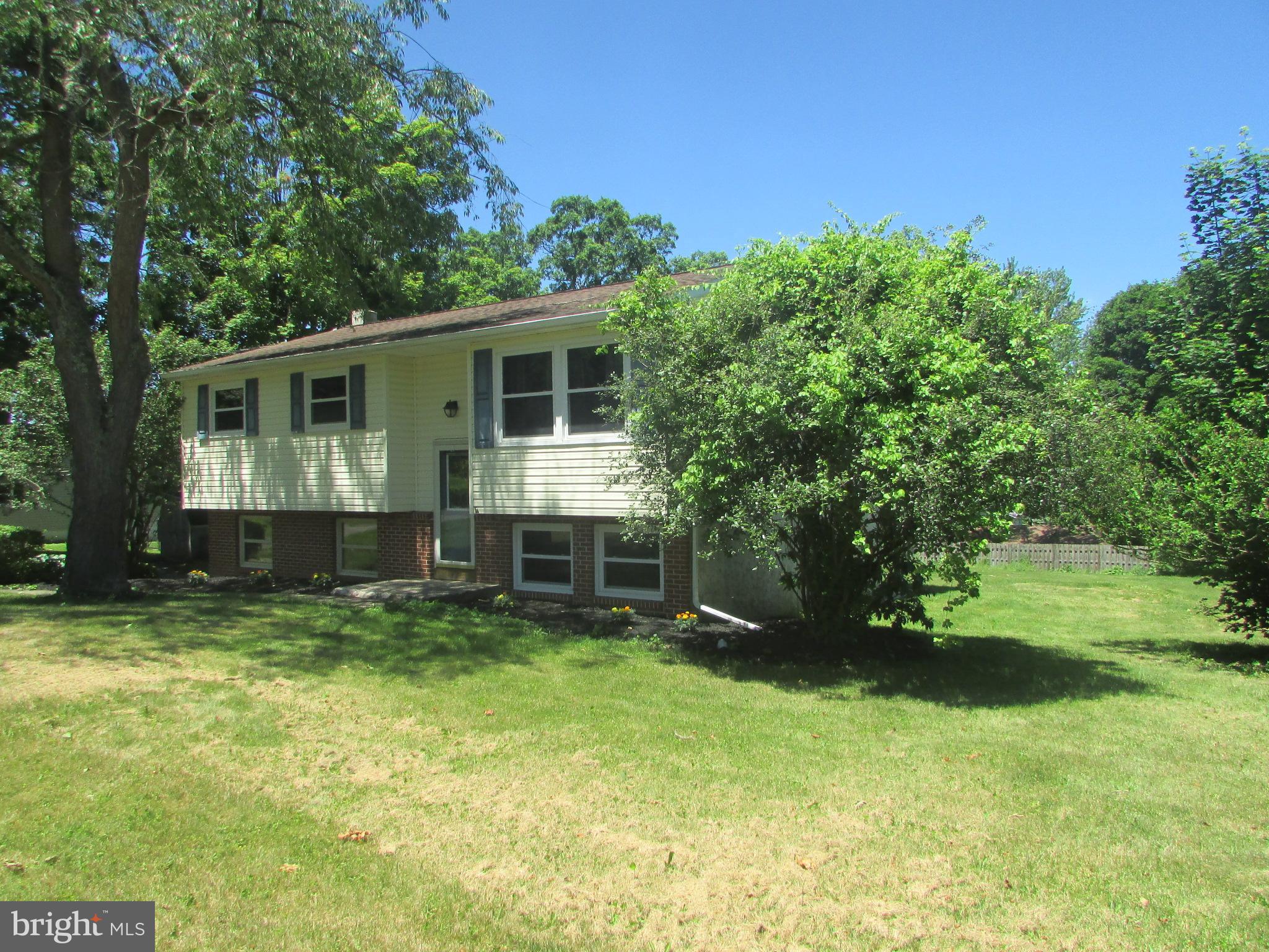 FAIRBROOK - Residential