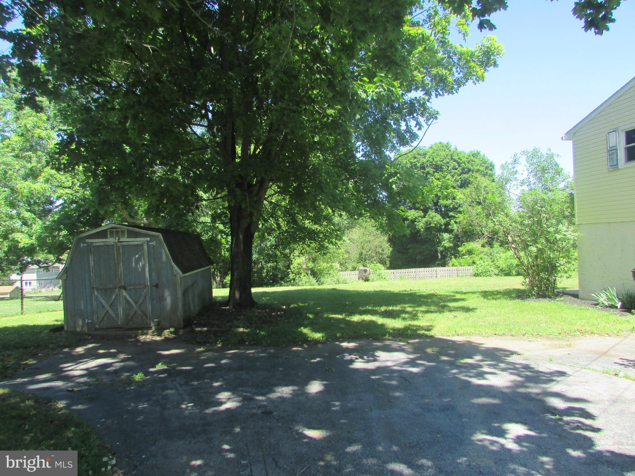 FAIRBROOK - Residential