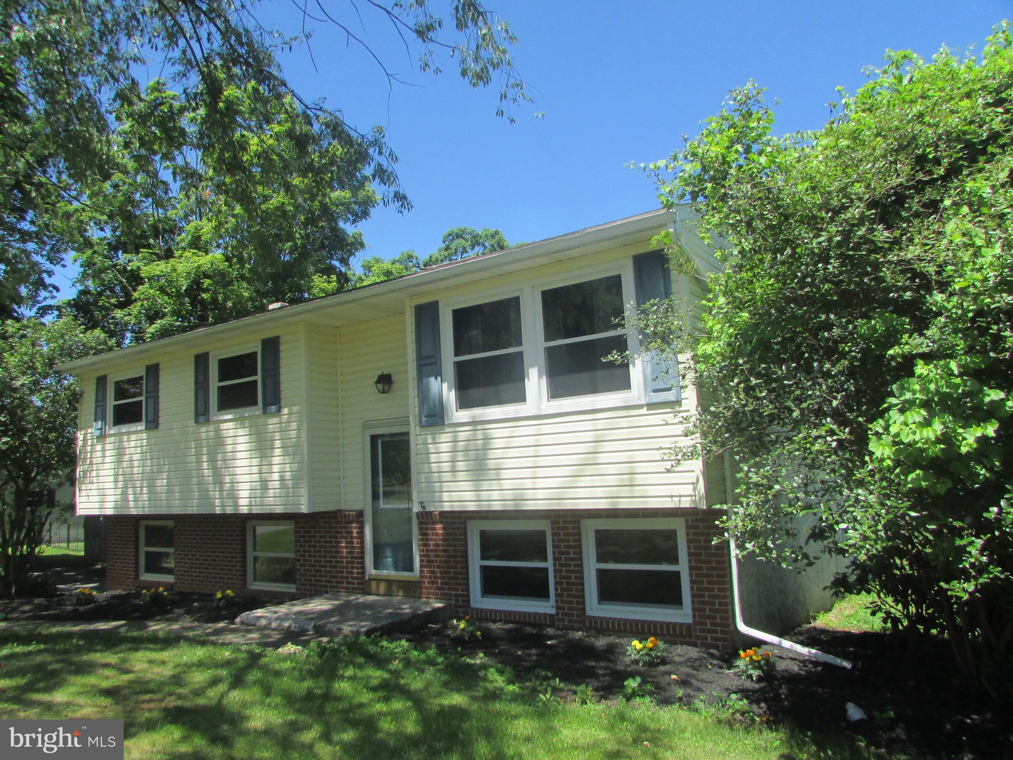 FAIRBROOK - Residential
