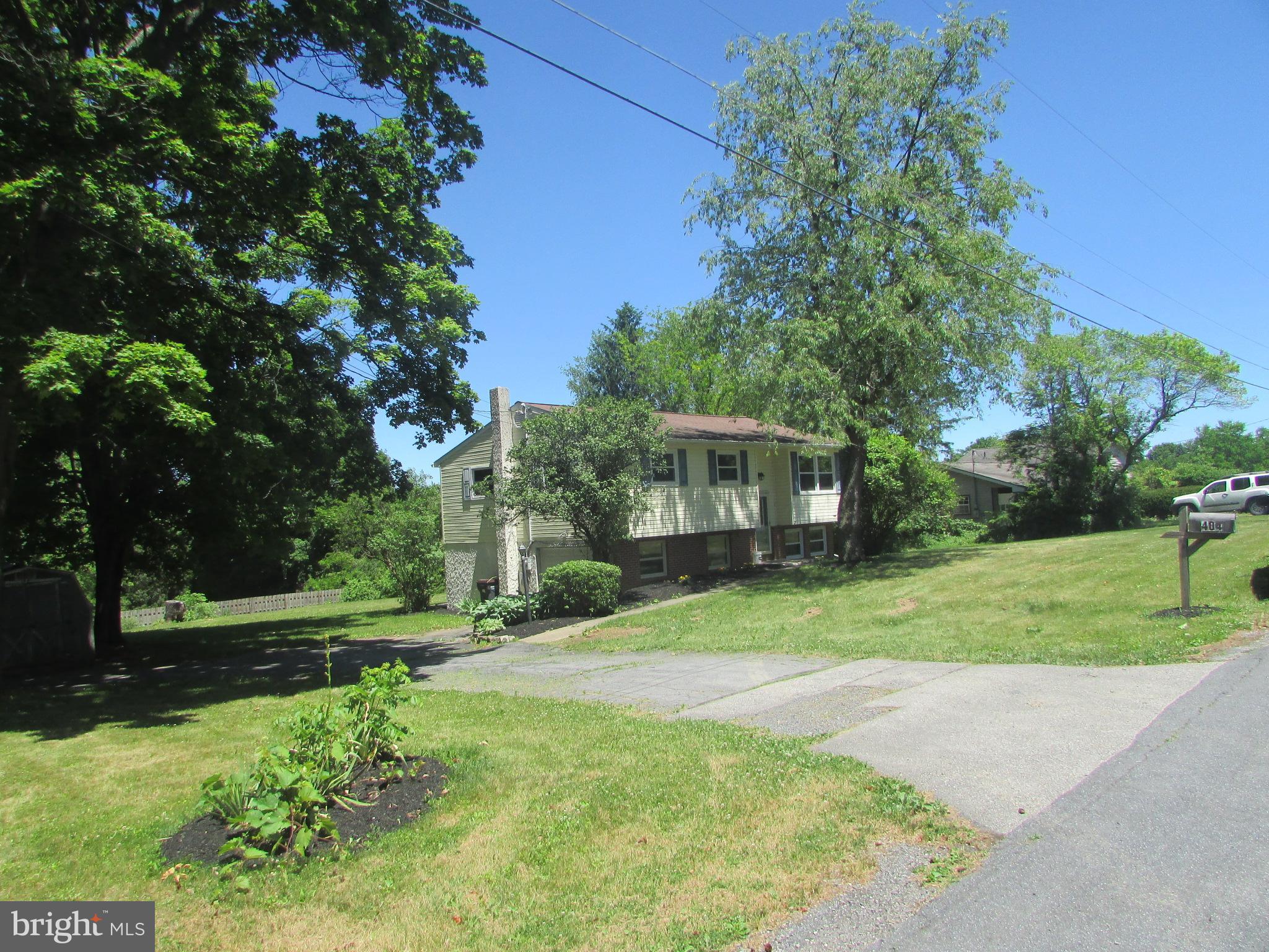 FAIRBROOK - Residential