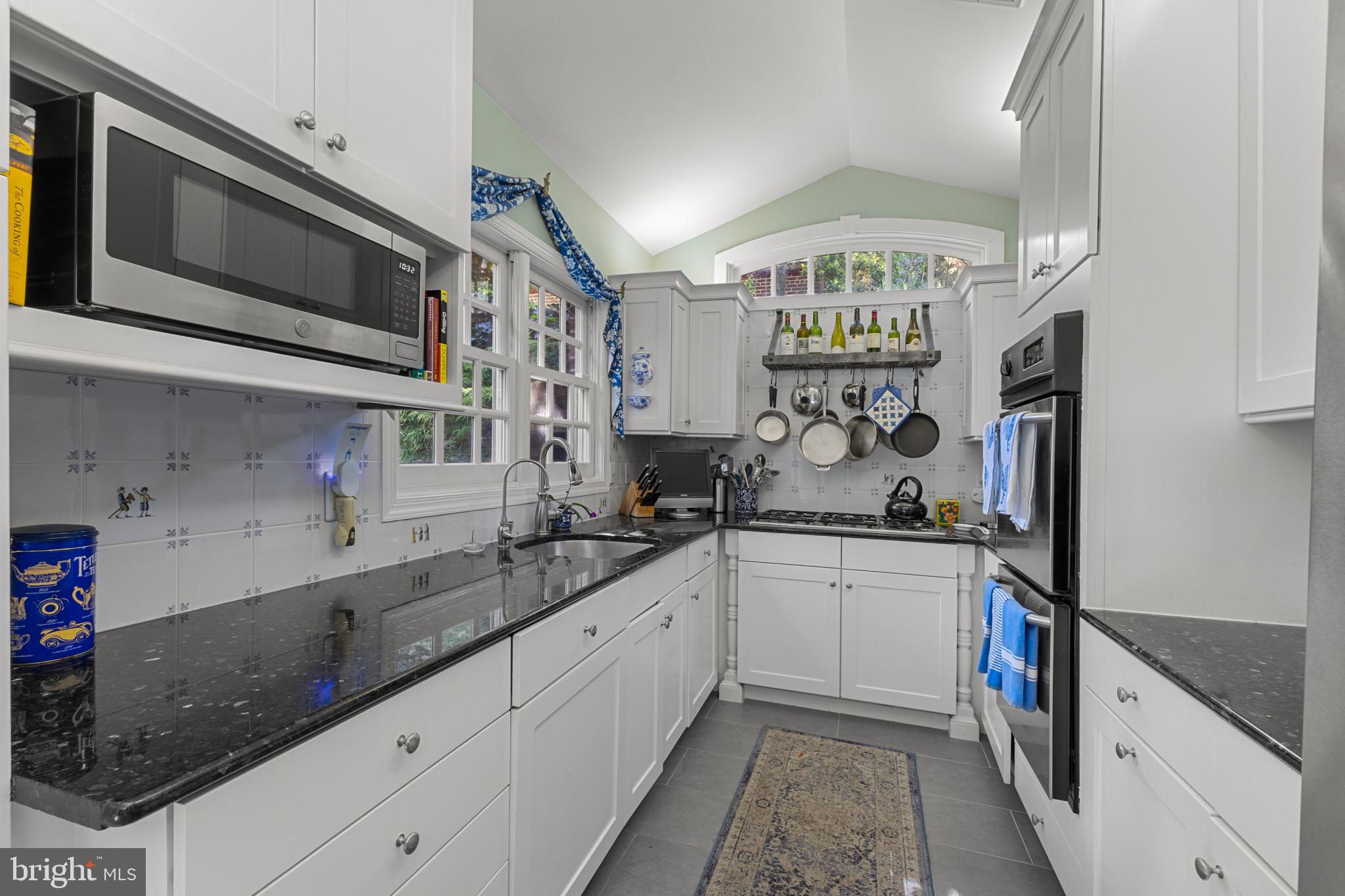 OLD TOWN ALEXANDRIA - Residential