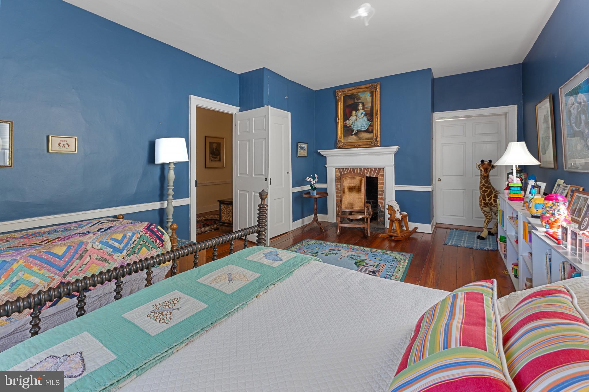 OLD TOWN ALEXANDRIA - Residential
