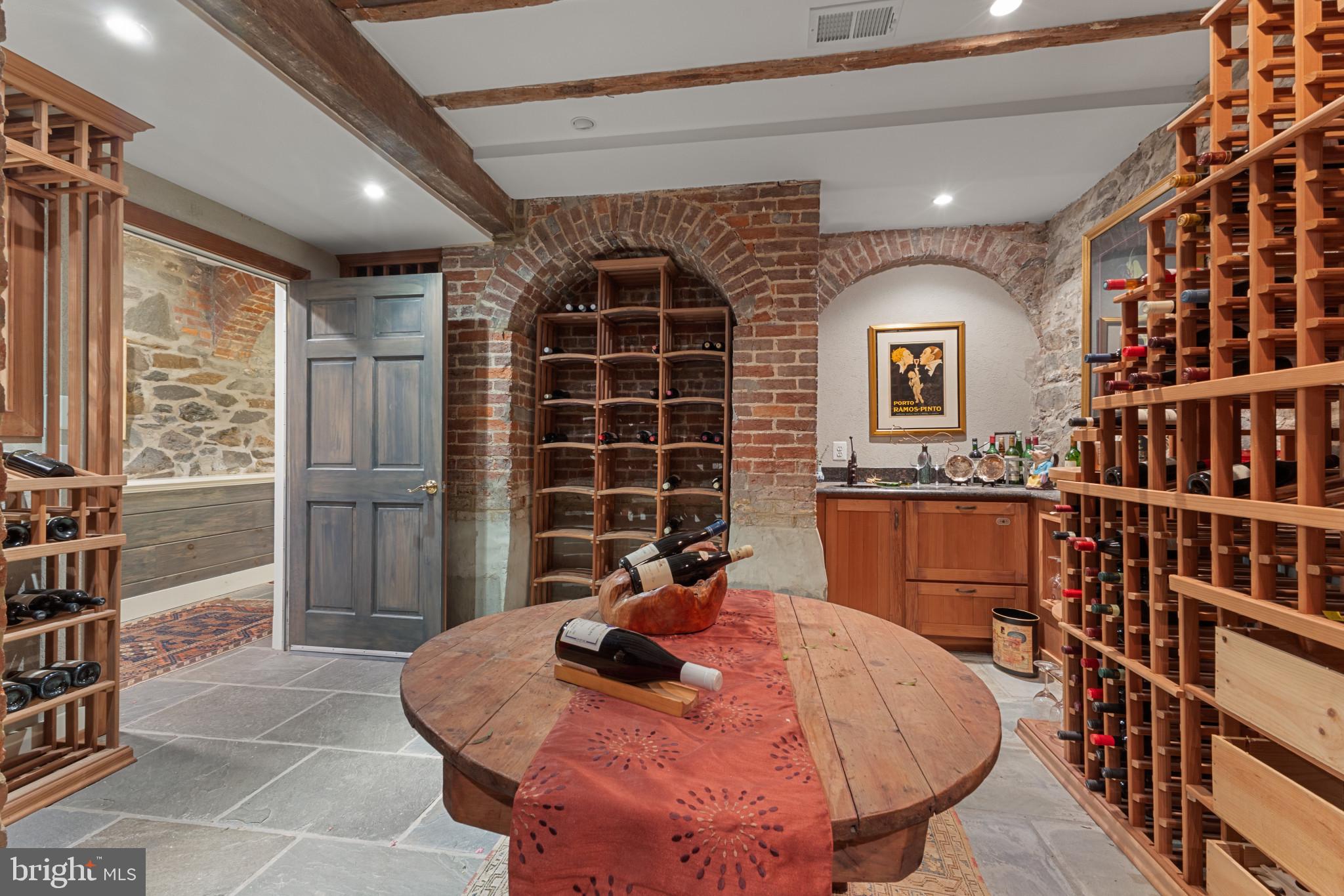 OLD TOWN ALEXANDRIA - Residential