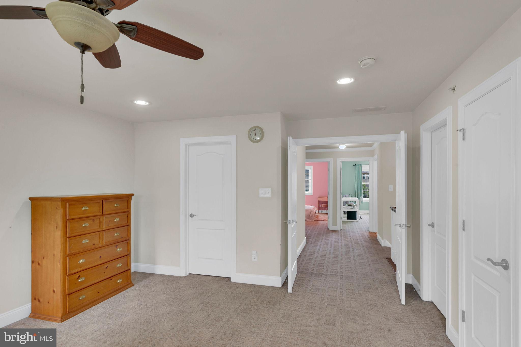 TH AT HERITAGE CNTR - Residential