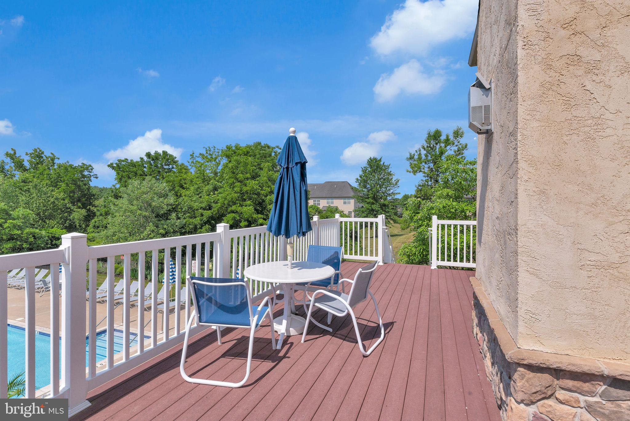 TH AT HERITAGE CNTR - Residential