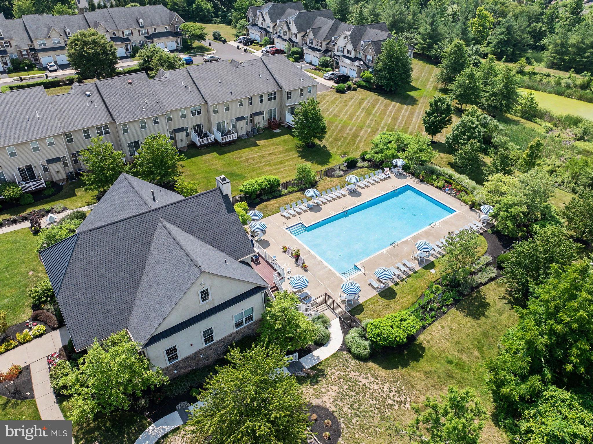 TH AT HERITAGE CNTR - Residential