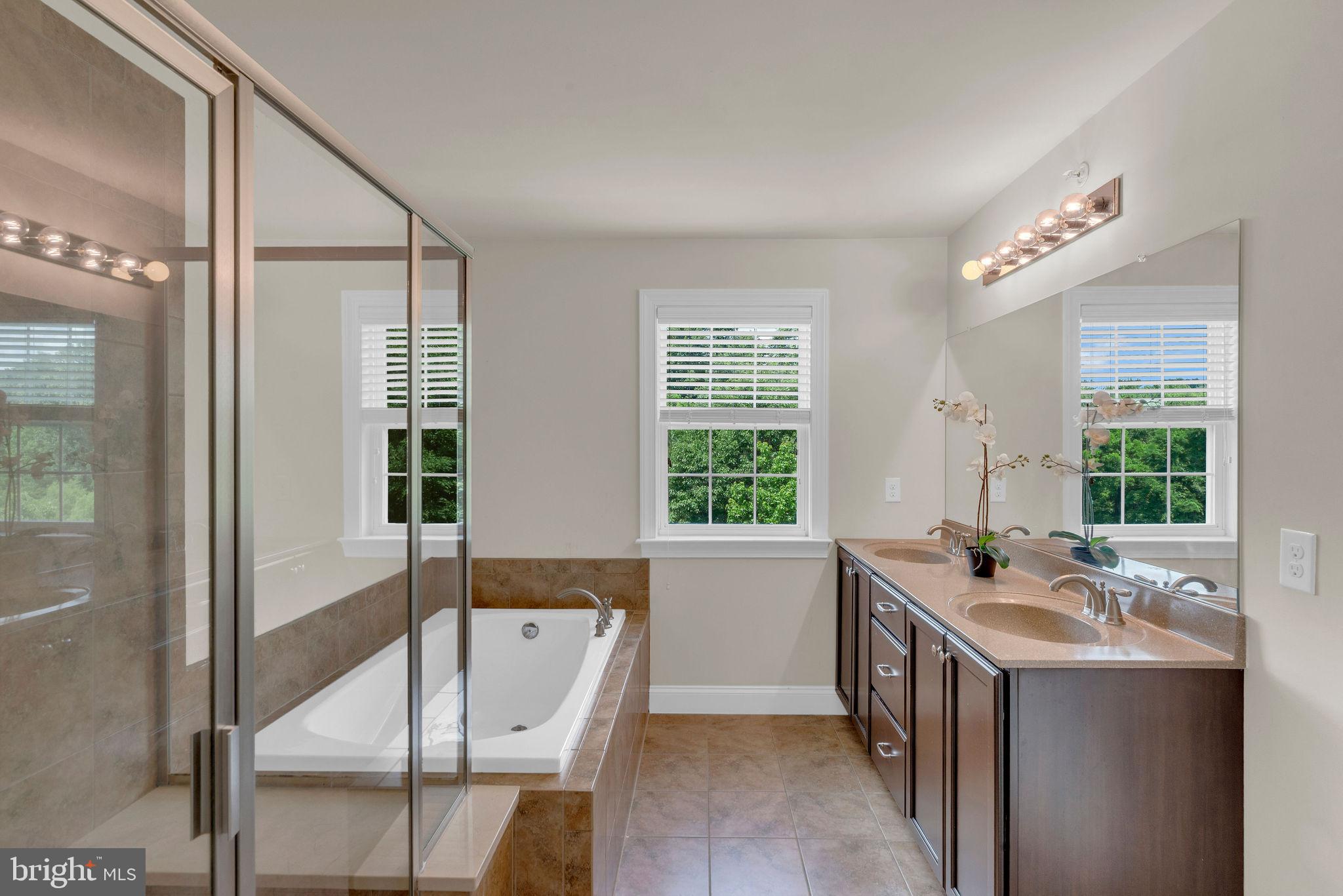 TH AT HERITAGE CNTR - Residential