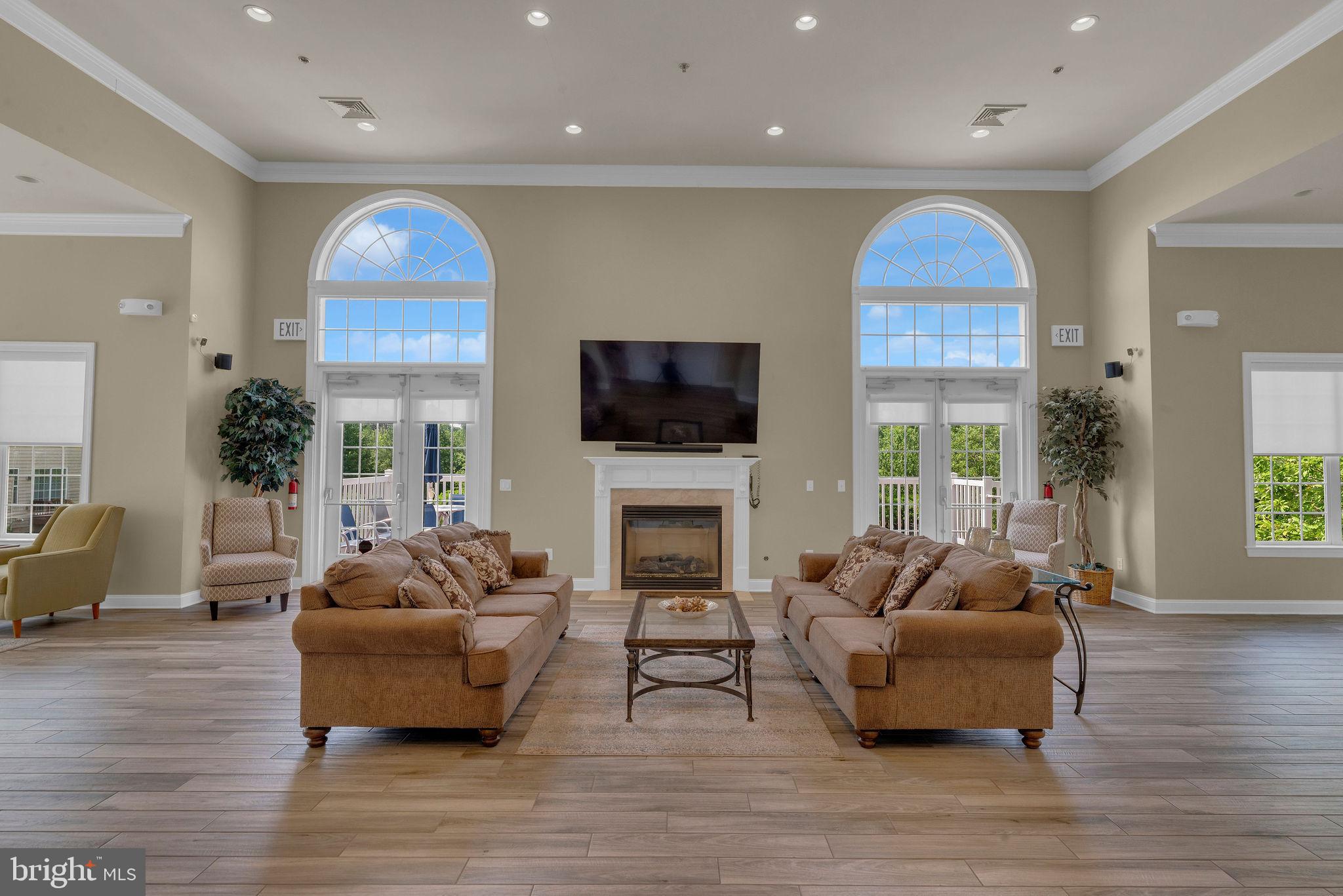 TH AT HERITAGE CNTR - Residential