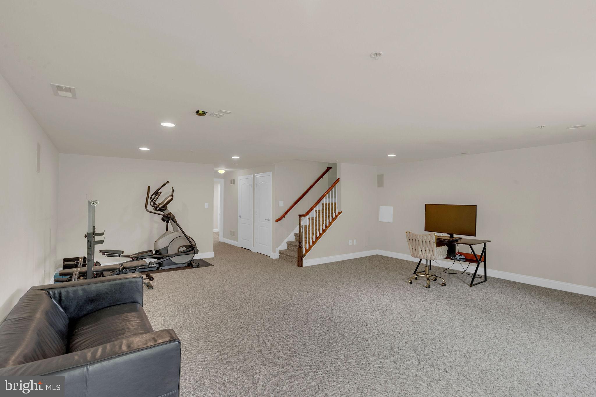 TH AT HERITAGE CNTR - Residential