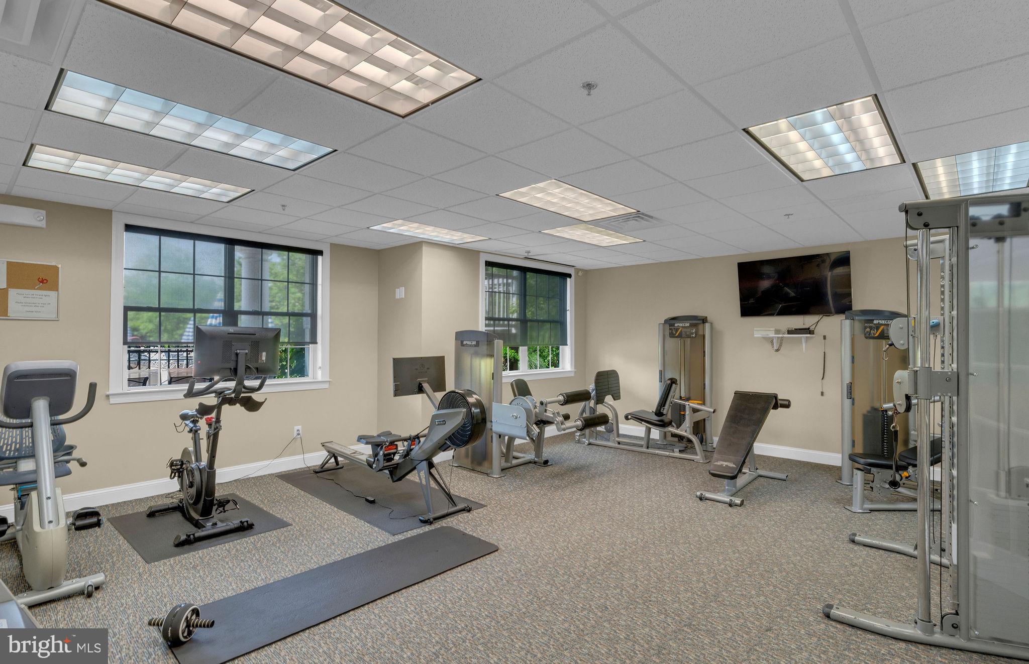 TH AT HERITAGE CNTR - Residential