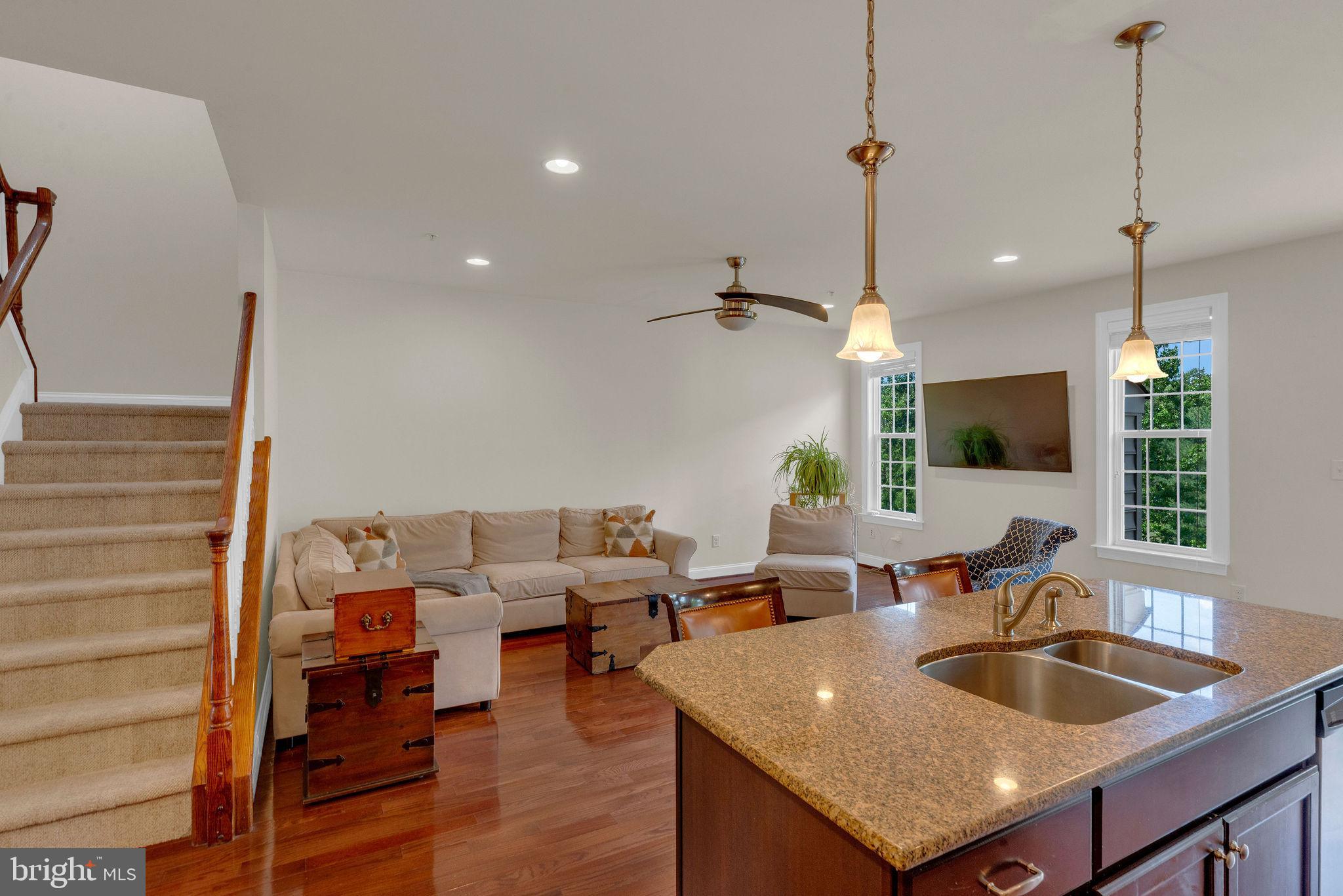 TH AT HERITAGE CNTR - Residential
