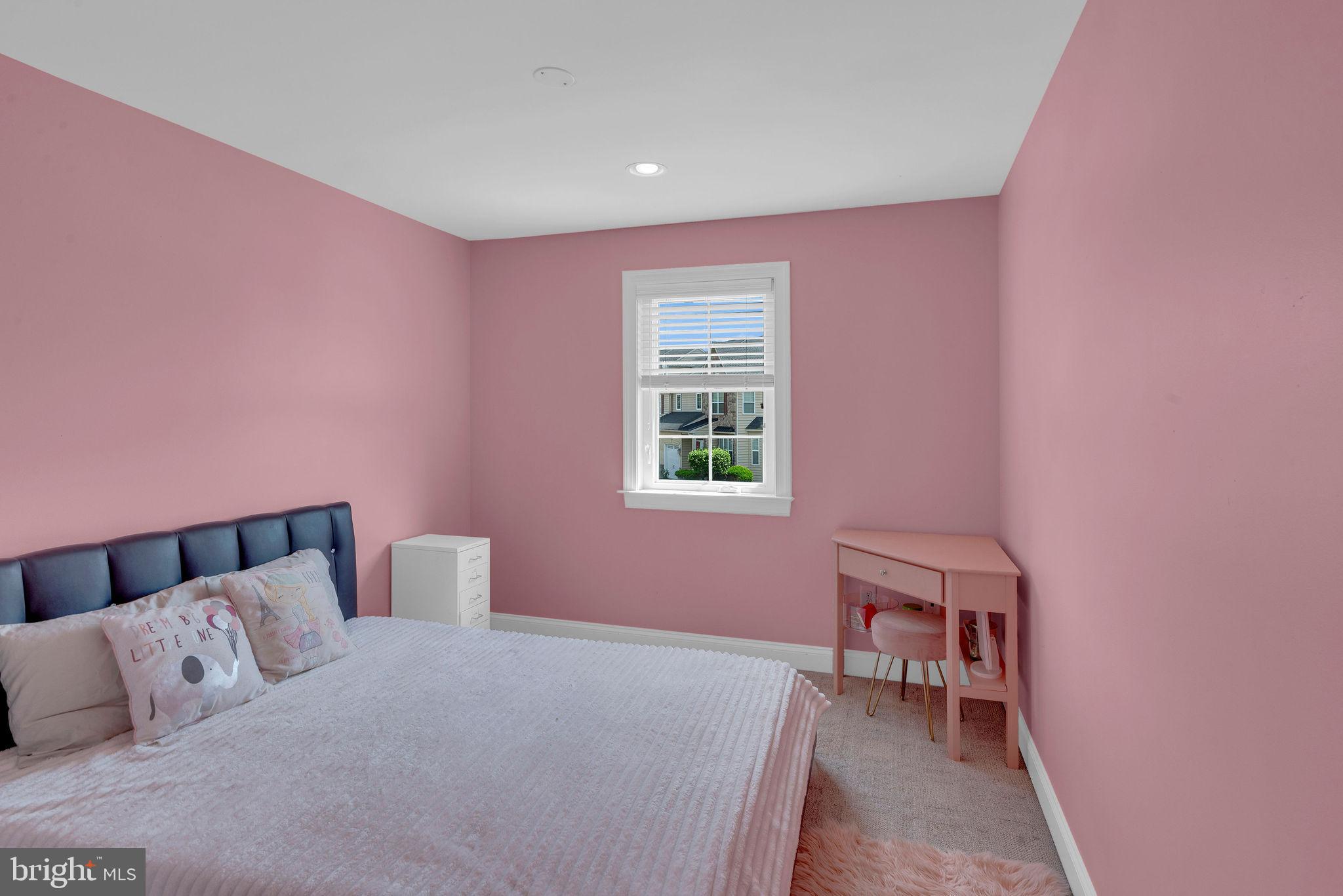 TH AT HERITAGE CNTR - Residential