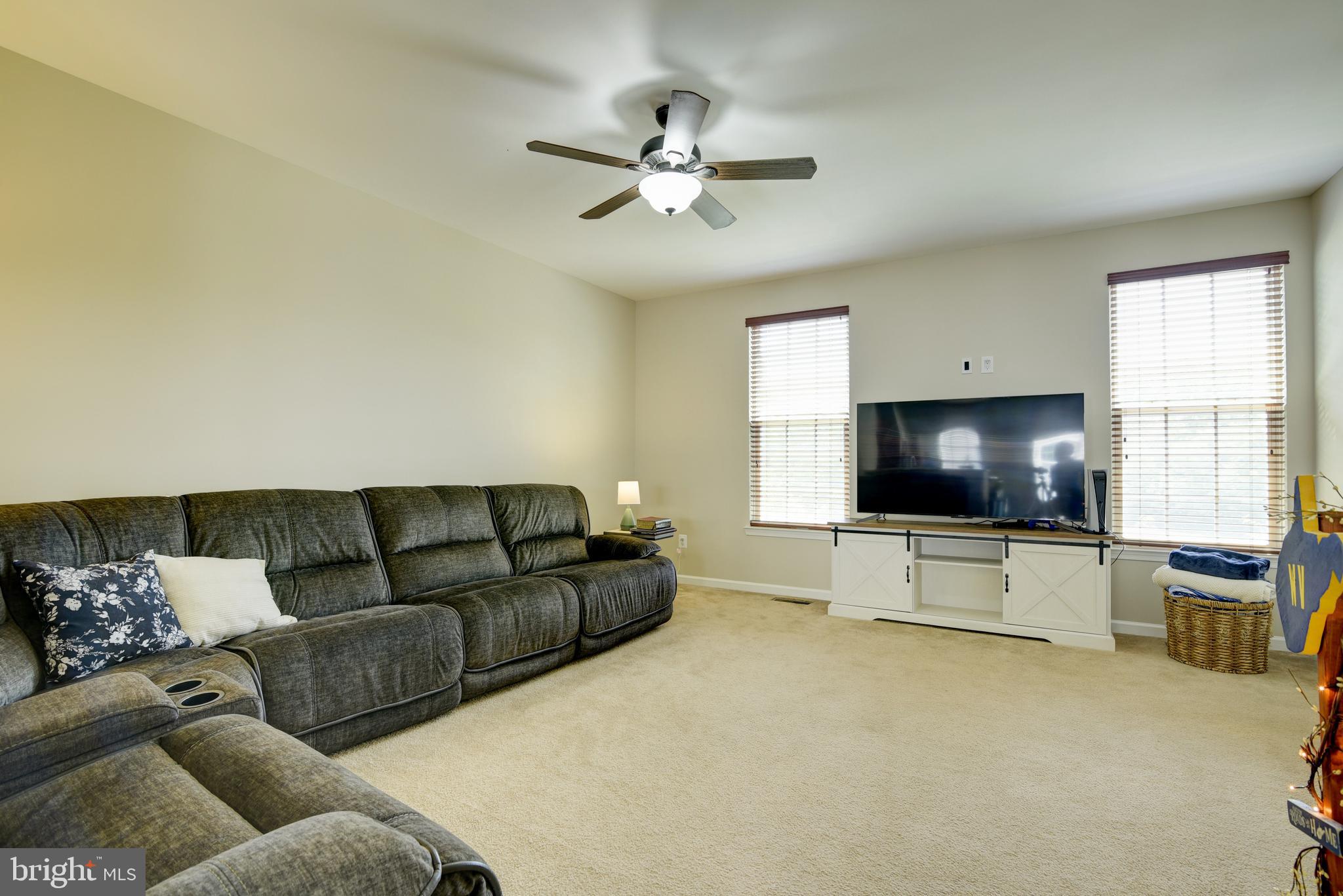 HEATHCOTE COMMONS CONDOMINIUMS - Residential Lease