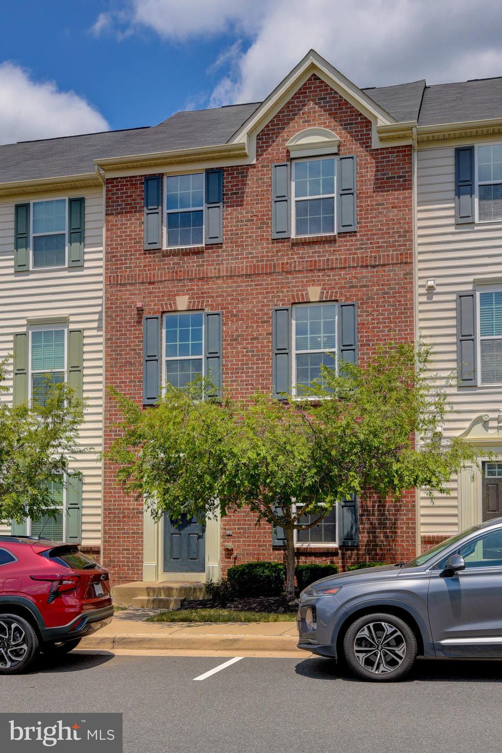 JUST LISTED! AMAZING rental in great location! Immaculate, freshly painted townhome in the vibrant community of Heathcote Commons! Lovely 3 Bedrooms, 2.5 baths and 2 car garage with a bright & open floor! The oversized fully equipped kitchen features a center island, spacious eat in area, breakfast bar, granite counters, HW floors, recessed lights, lots of cabinets and a pantry! The sliding glass door leads to the back deck, perfect for relaxing! The spacious main level family room is adjacent to the kitchen and is perfect for entertaining! The upper level includes the large primary suite with a walk in closet and a primary bath with a dual sinks, granite counters, tile floor and a beautiful updated frameless tile shower . 2 additional bedrooms are served by a hall bath with tub/shower and the laundry is conveniently located on the bedroom level. A coveted bonus room is located on the entry level just off the foyer and it’s the perfect private space for an office, den, craft room or other functional use along with an additional storage room! The 2 car garage is located at the back with inside entry. Front parking is available and convenient. GREAT Community with Outside Pool, Walking Trails, Tot Lot, Dog Park, & Common Space. Conveniently located to major highways - I66, Rt 15, Rt 29, and quaint downtown Haymarket. Loads of shopping and restaurants are steps away, breweries and wineries nearby! Don't let this opportunity slip away! Schedule a private tour of this exceptional home! *Pets on a Case-by-Case with Deposit, $500 Pet Deposit, $50 monthly pet rent, 12 month to 36 month lease considered. HURRY!