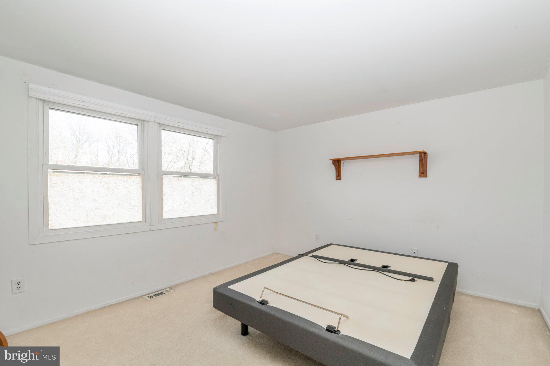 MONTPELIER - Residential