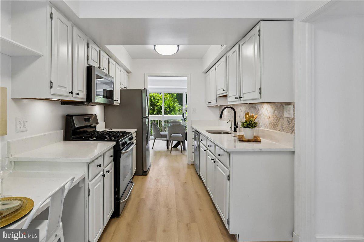 POOKS HILL - Residential