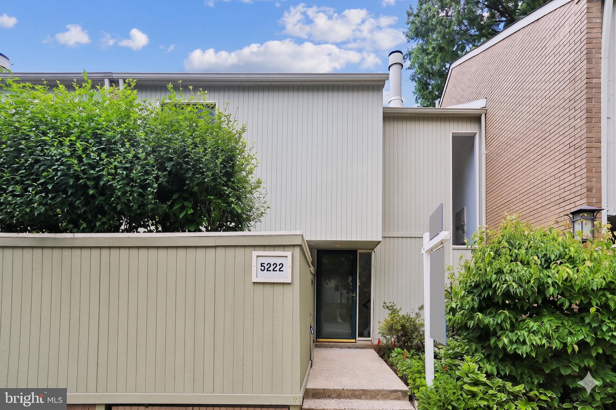 POOKS HILL - Residential