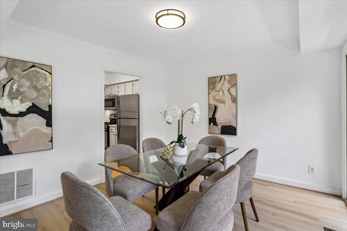 POOKS HILL - Residential
