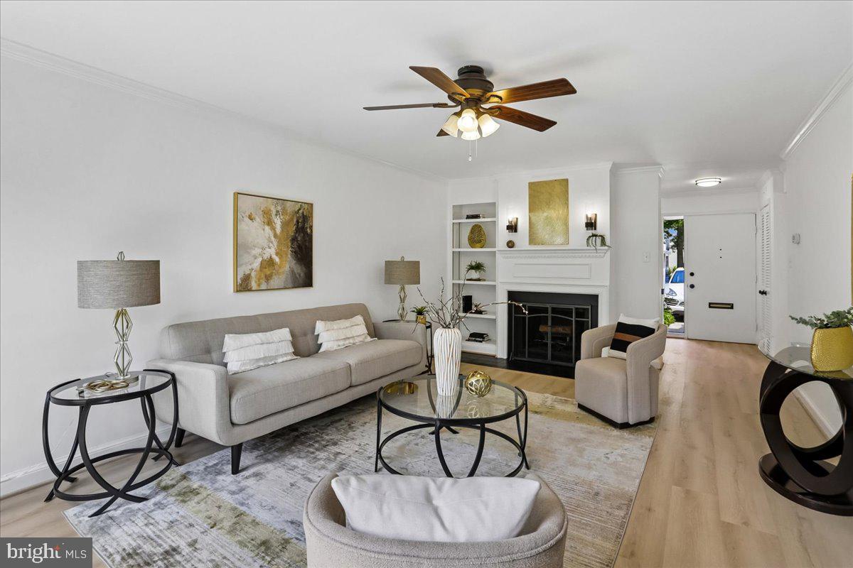 POOKS HILL - Residential