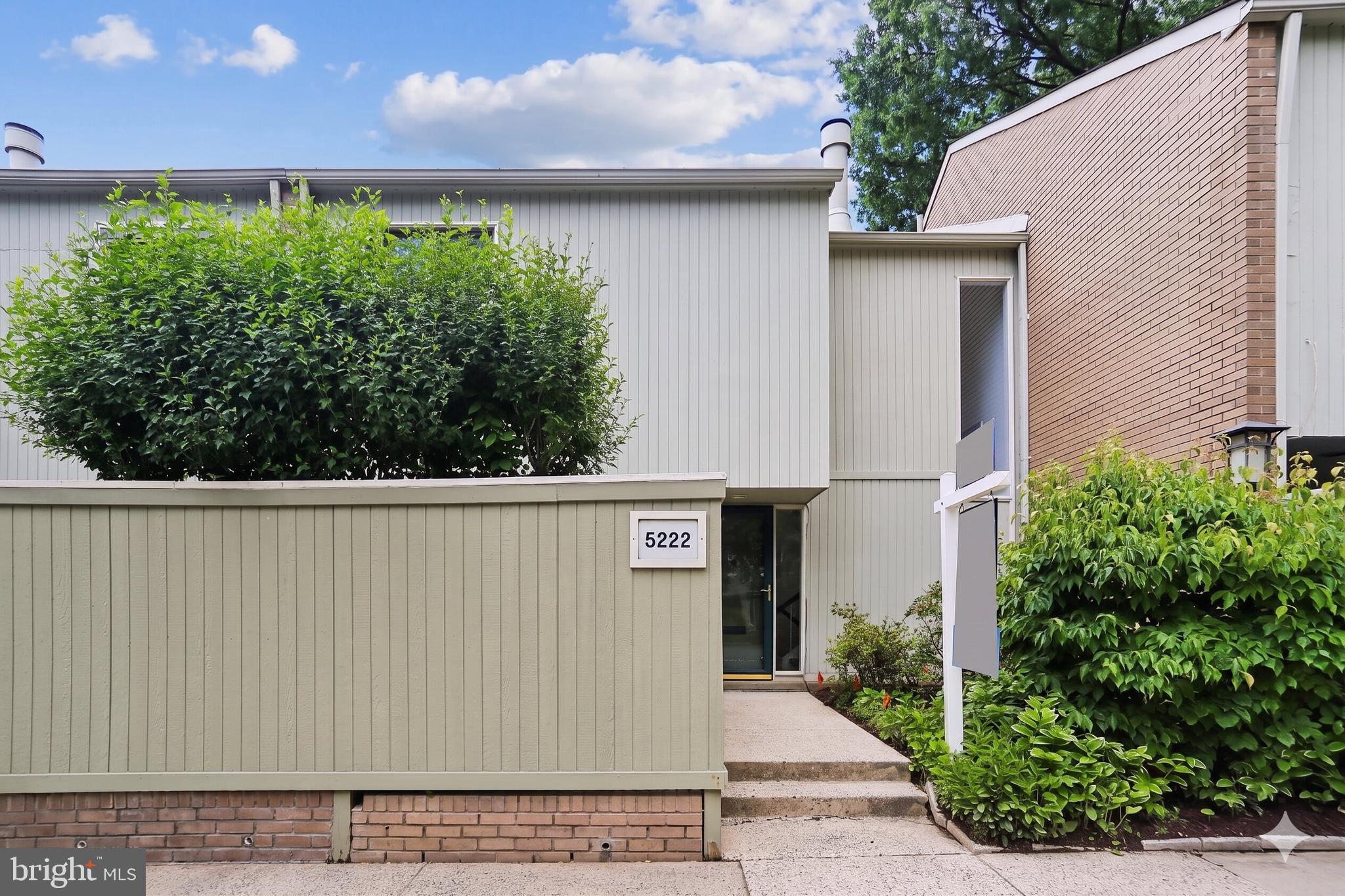 POOKS HILL - Residential
