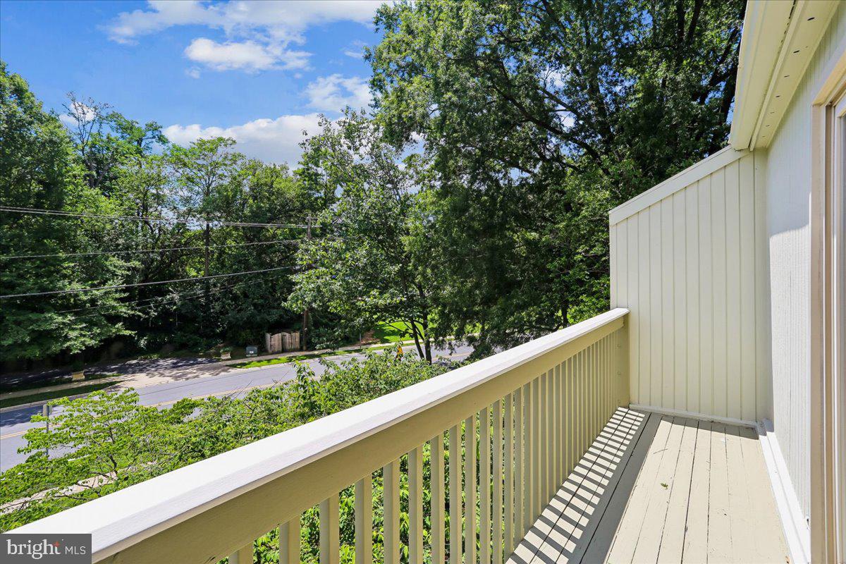 POOKS HILL - Residential