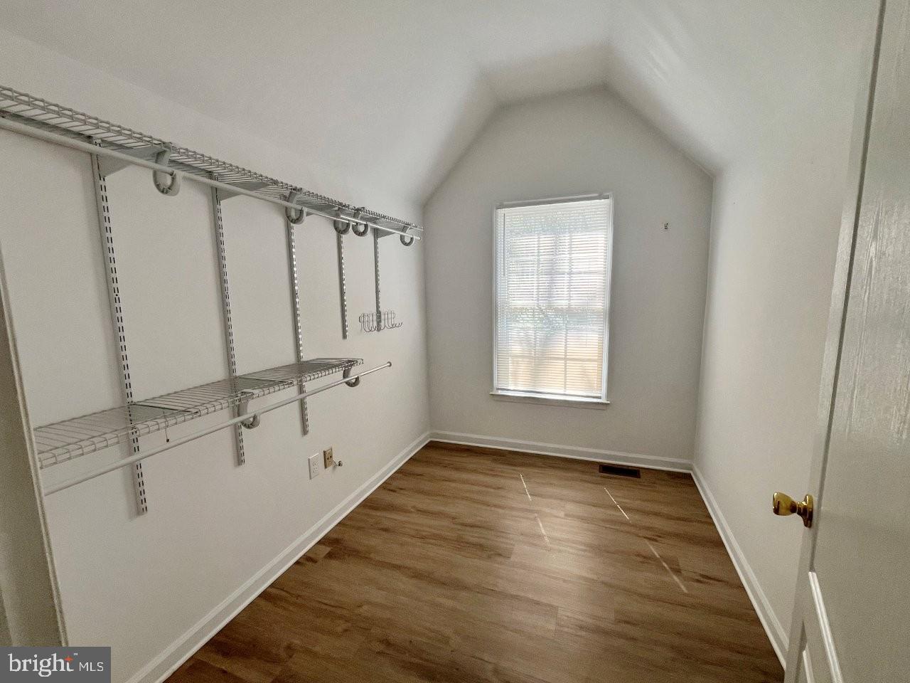 WILLIAMSBURG - Residential