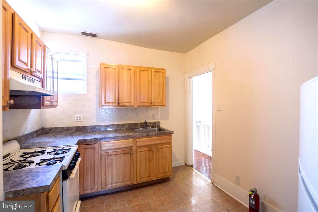 PHILADELPHIA (WEST) - Residential Income