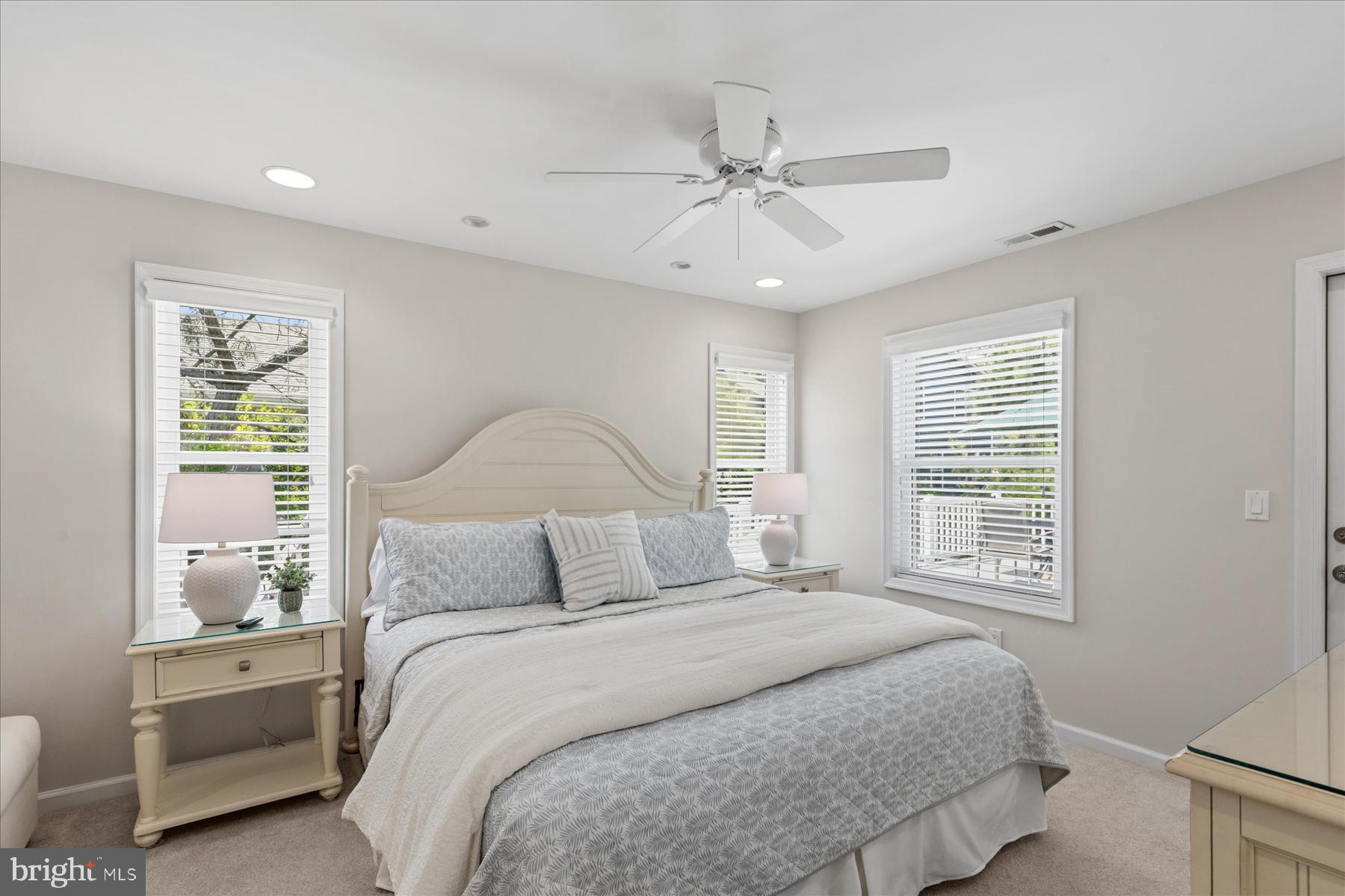 MIDDLESEX BEACH - Residential