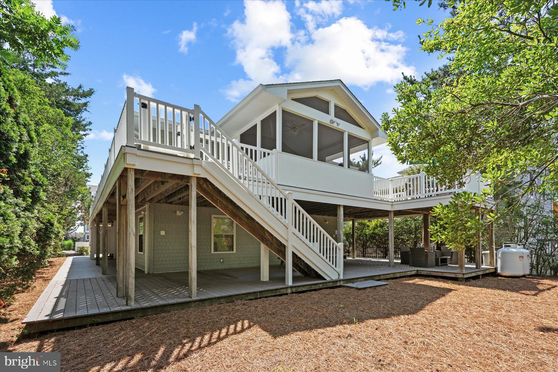 MIDDLESEX BEACH - Residential