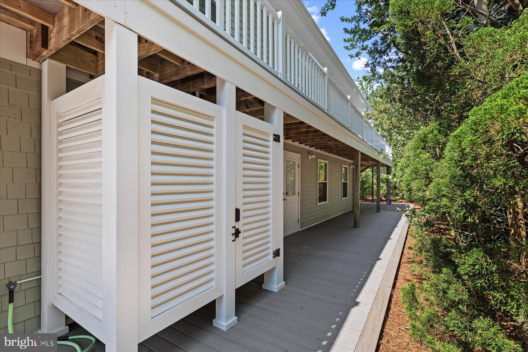 MIDDLESEX BEACH - Residential