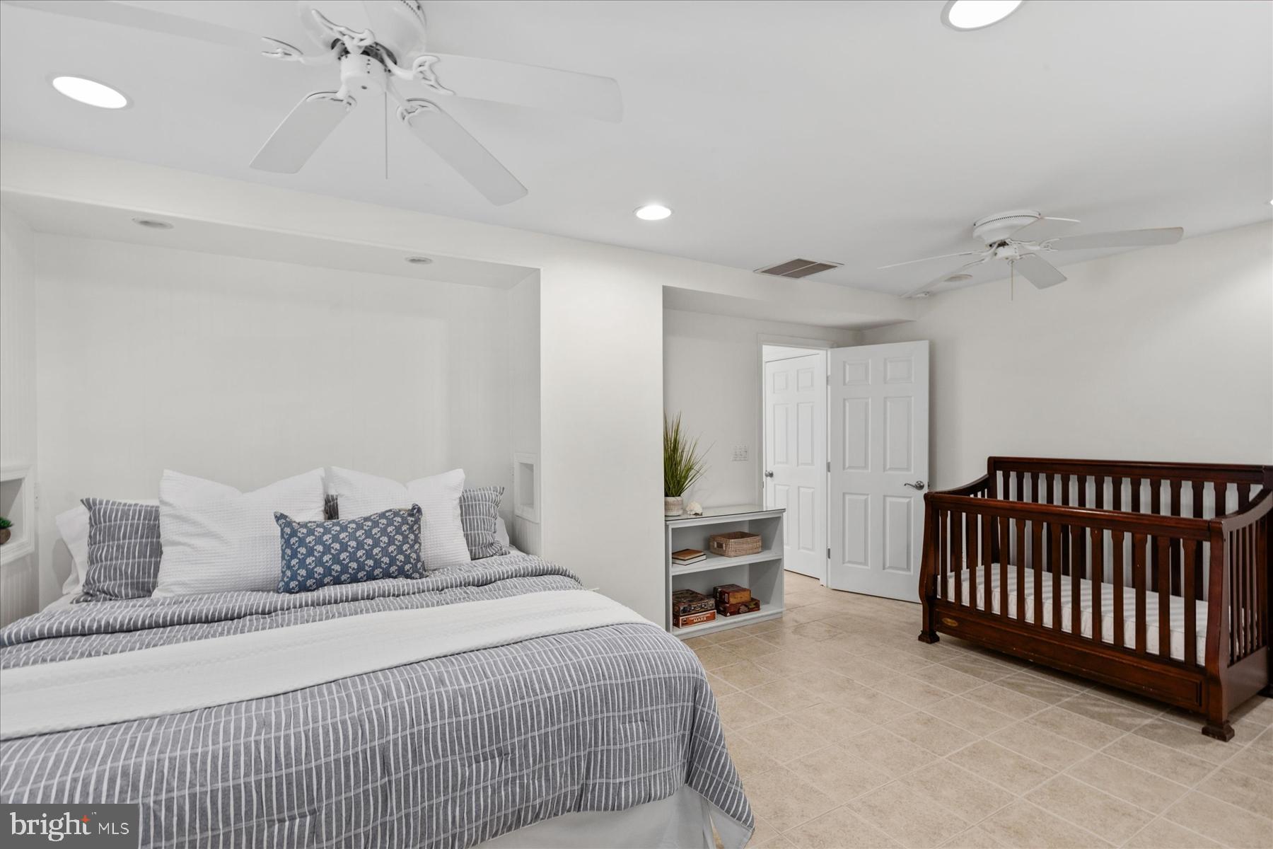 MIDDLESEX BEACH - Residential