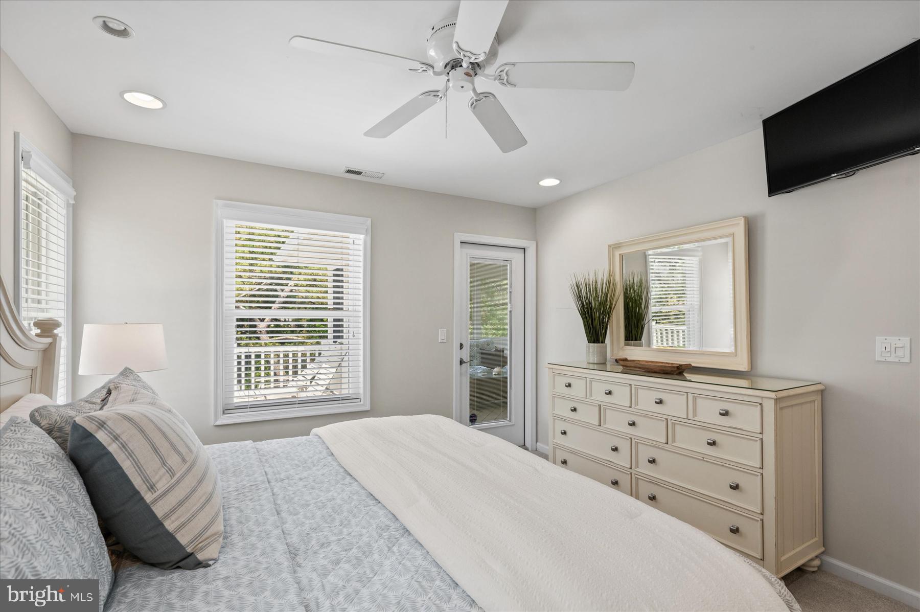 MIDDLESEX BEACH - Residential