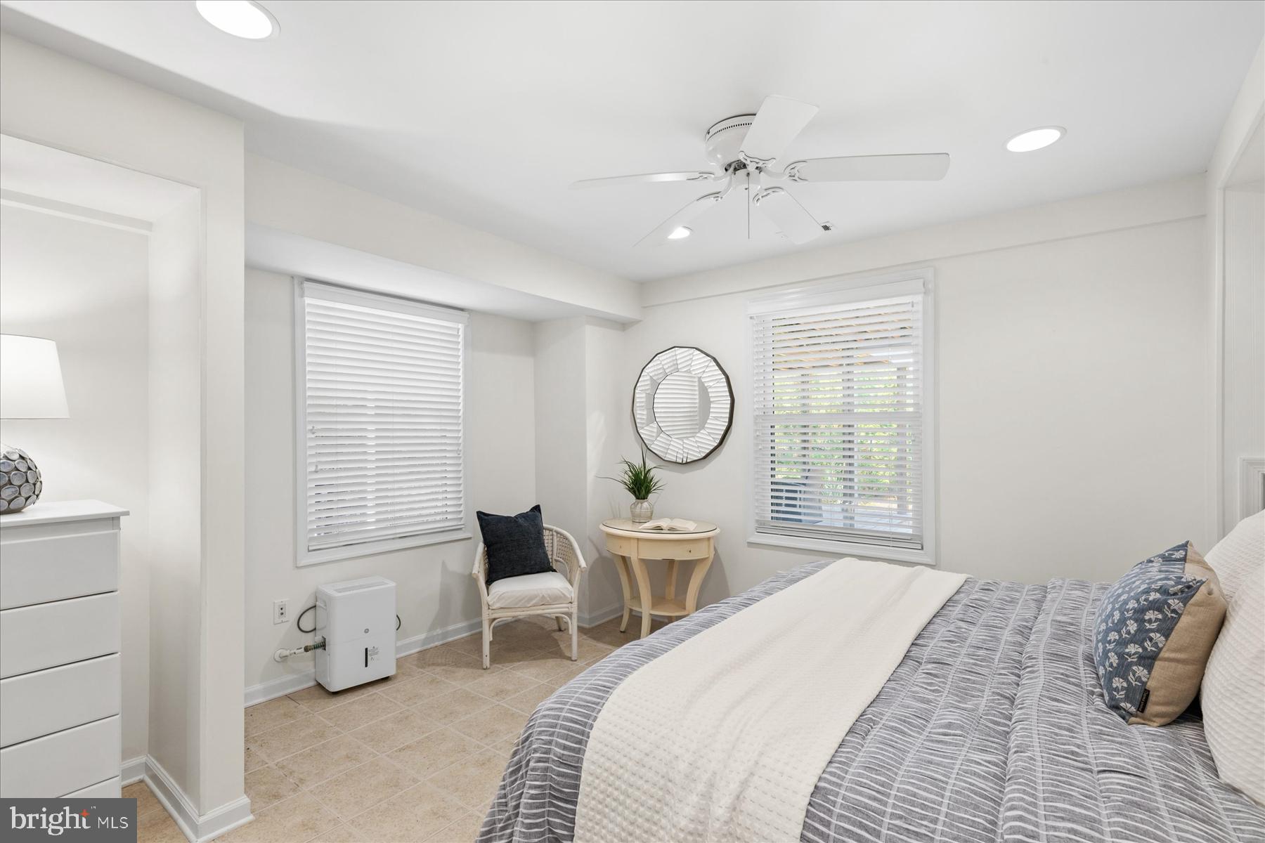 MIDDLESEX BEACH - Residential