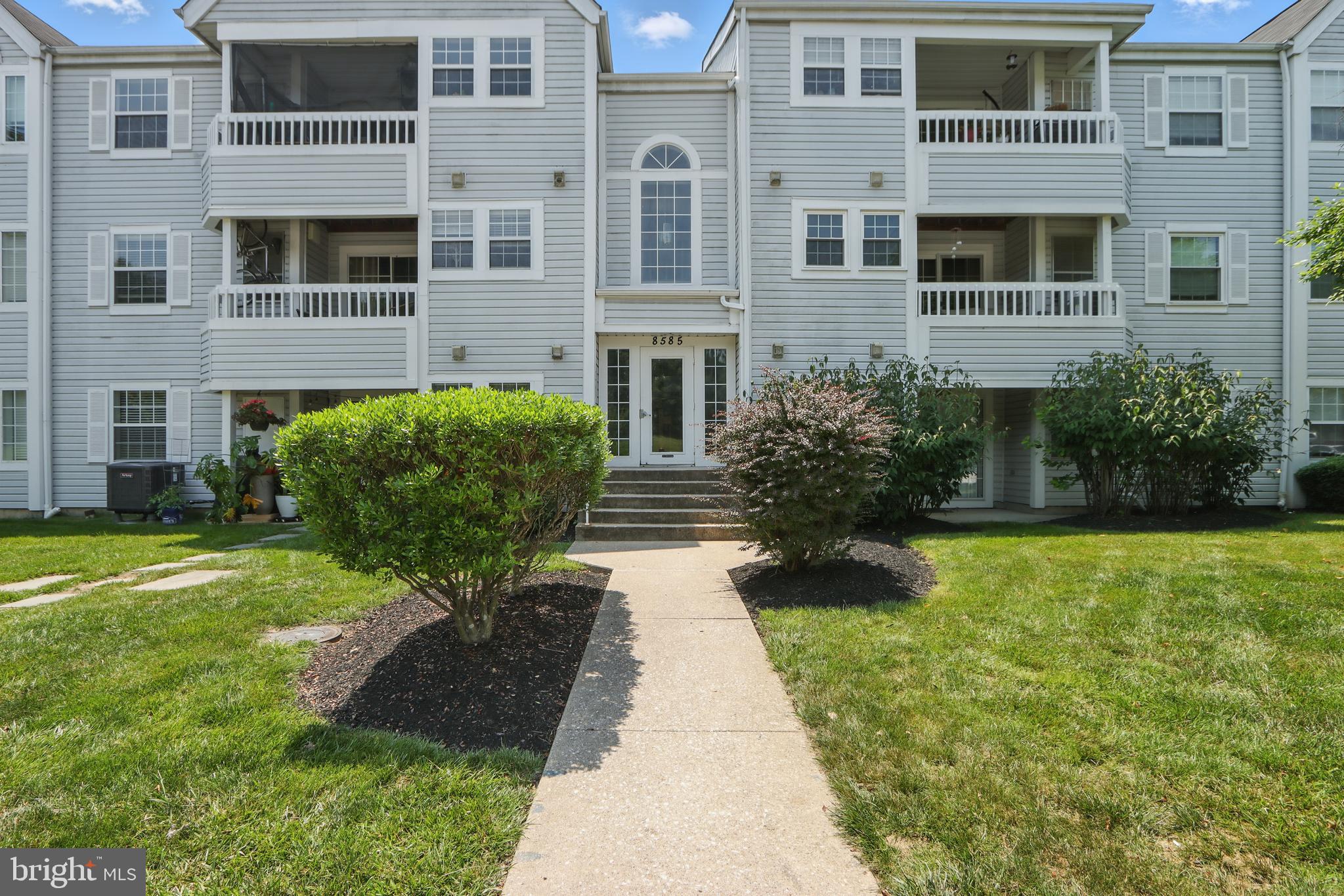 VILLAGE OF MONTGOMERY RUN - Residential