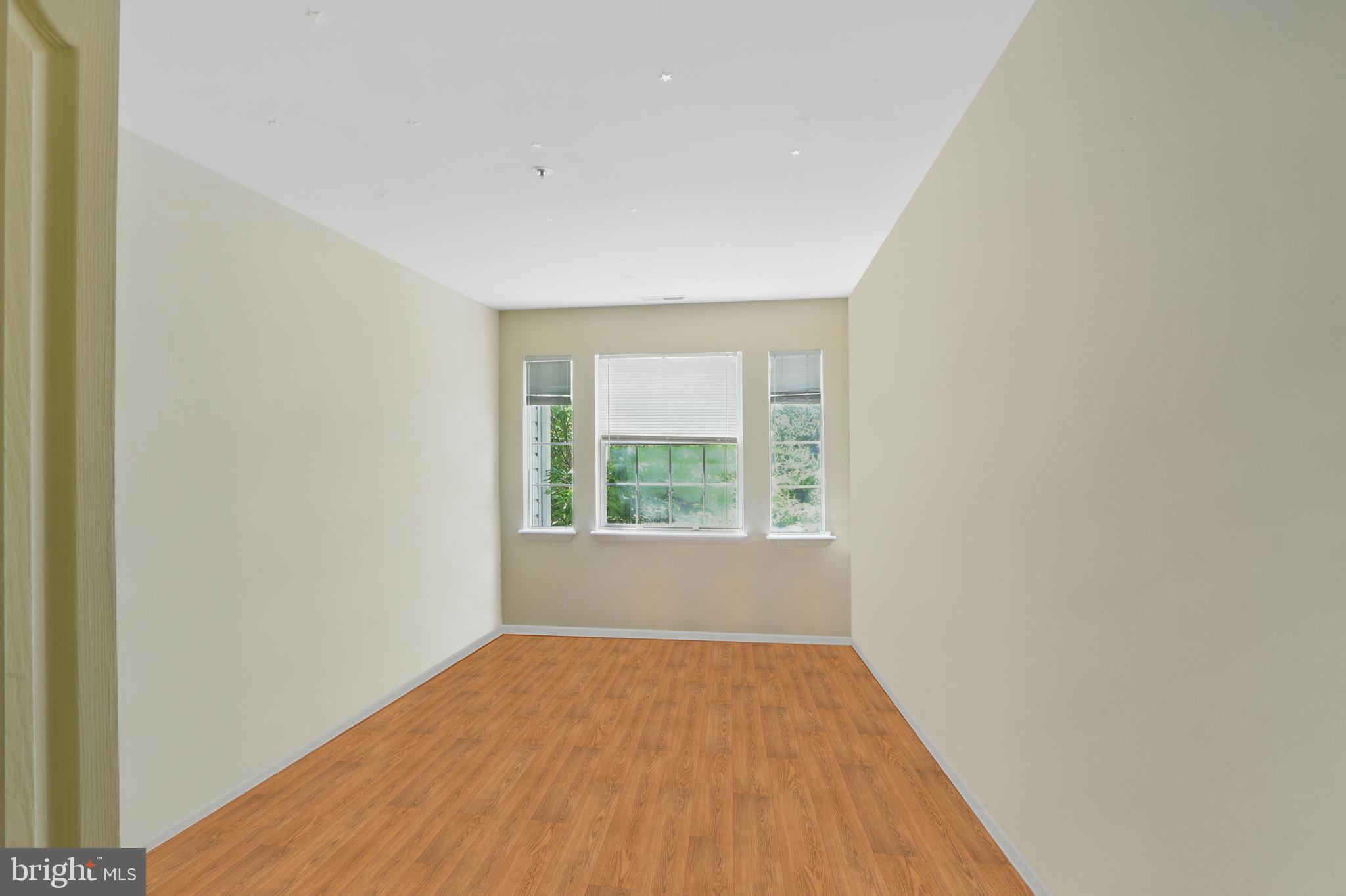 VILLAGE OF MONTGOMERY RUN - Residential