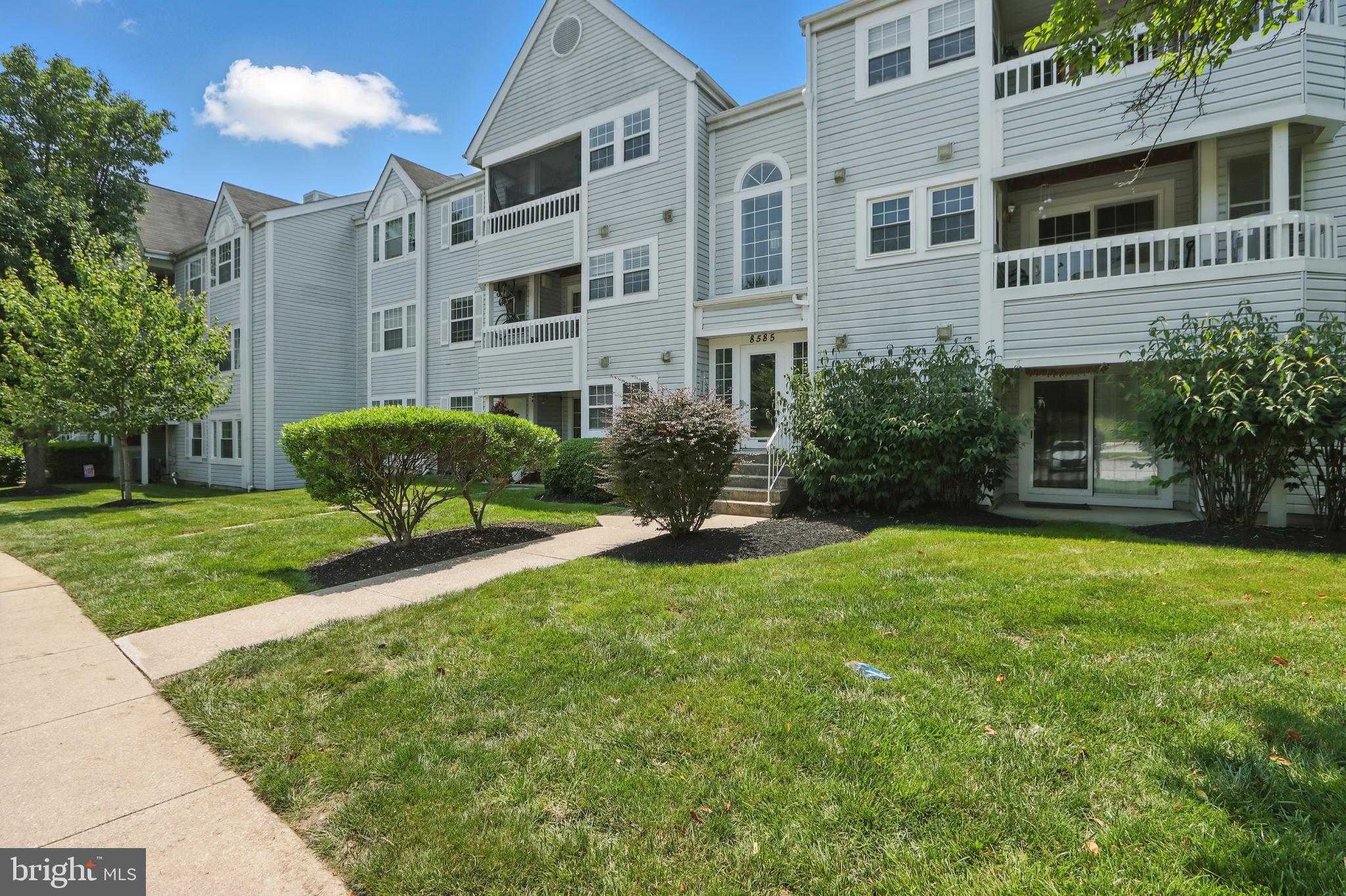 VILLAGE OF MONTGOMERY RUN - Residential