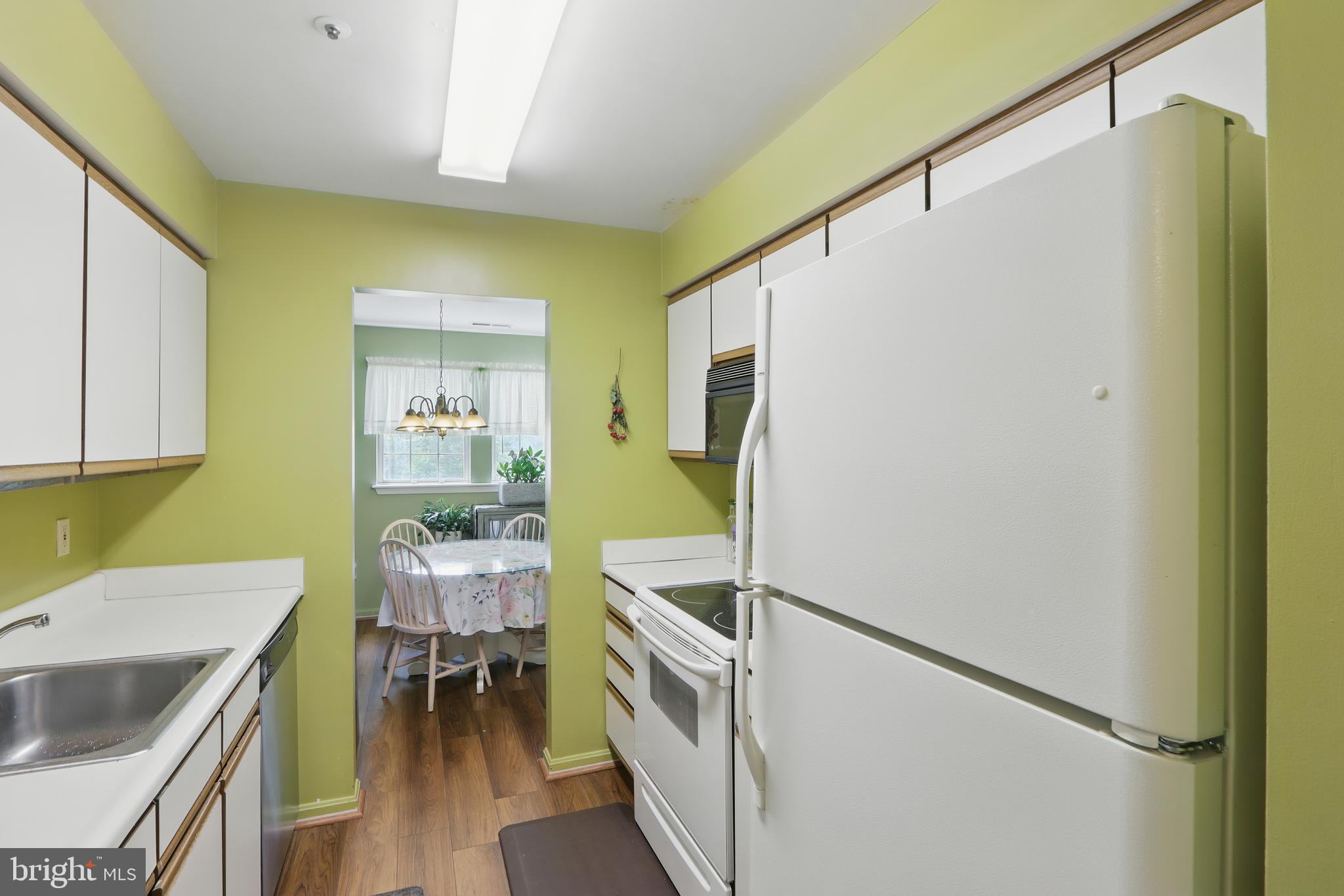 VILLAGE OF MONTGOMERY RUN - Residential