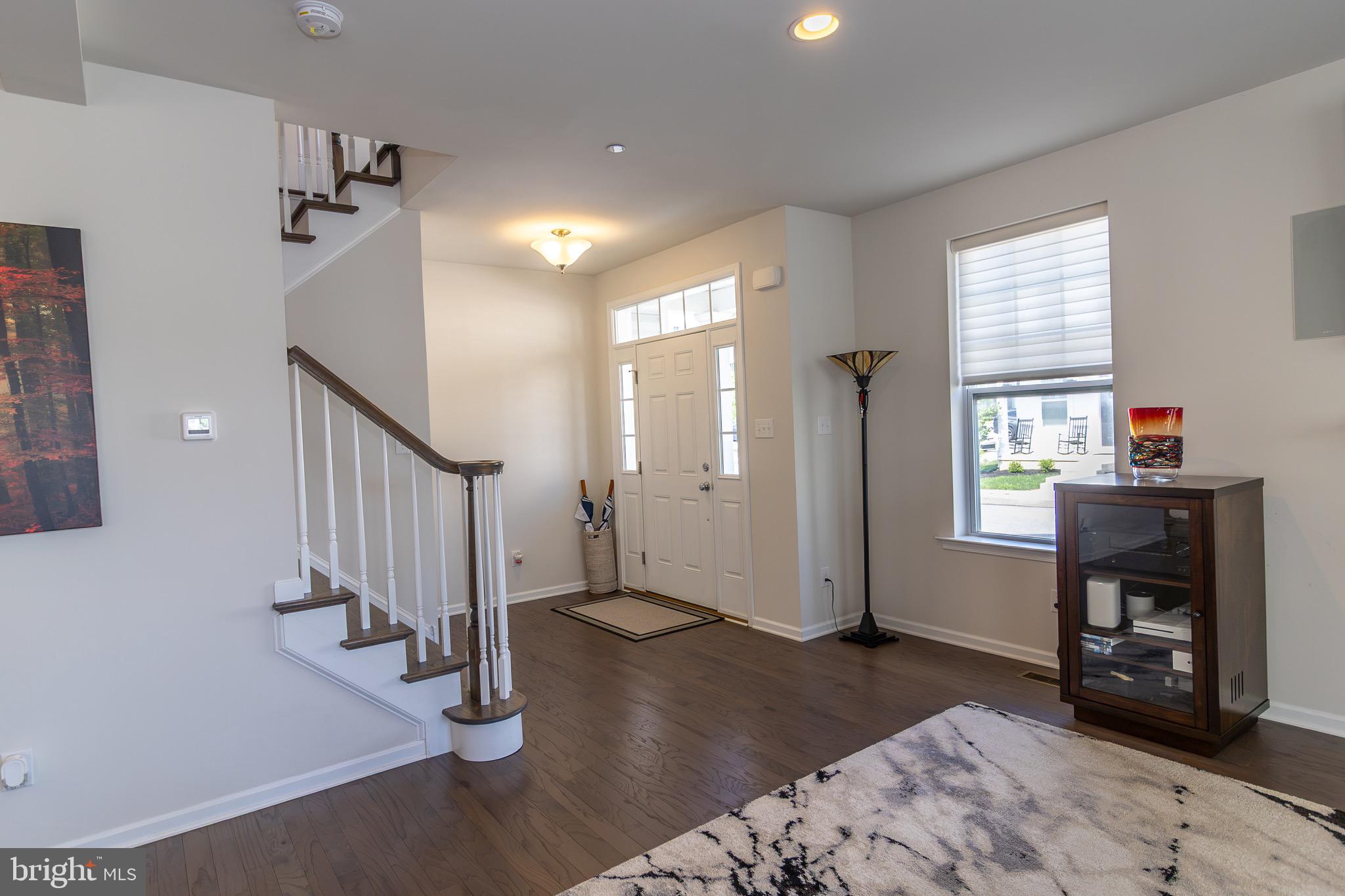 EAST VILLAGE - Residential