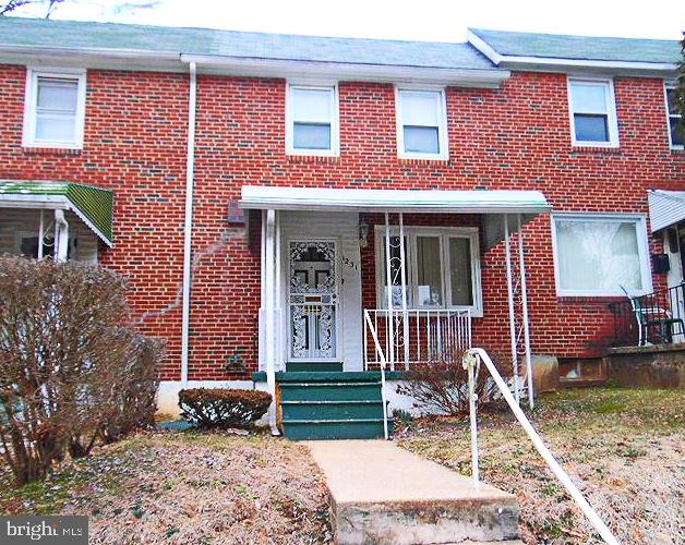 Don't miss this brick townhome in the neighborhood of Rognel Heights. Home features an open floor plan with carpet floors, formal living room and dining room, three bedrooms with built-in closet and ceiling fan, a full bath in the upper level and a basement with wood walls.